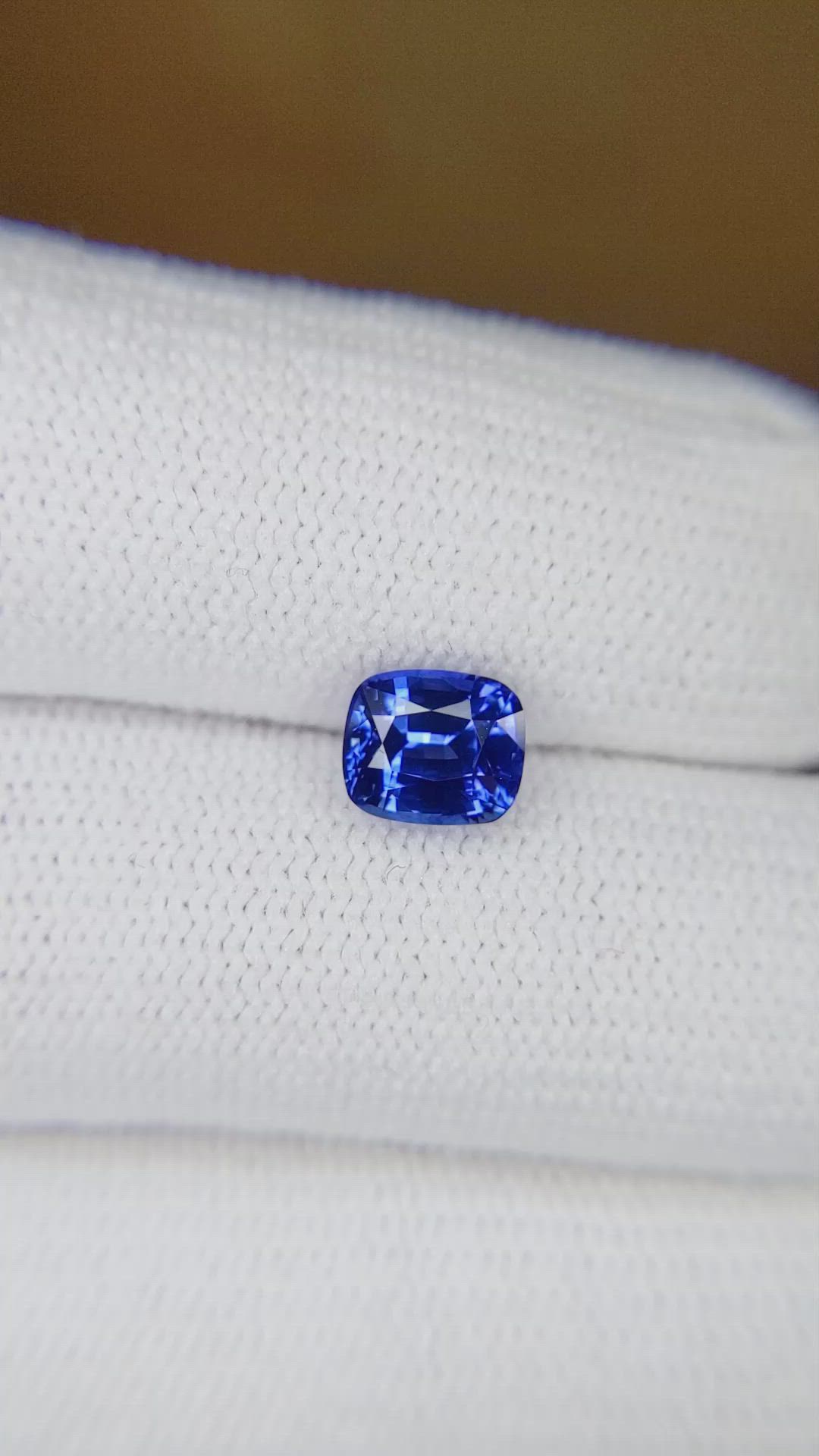 1.75 Ct. Blue Sapphire from Ceylon (Sri Lanka) Size Video