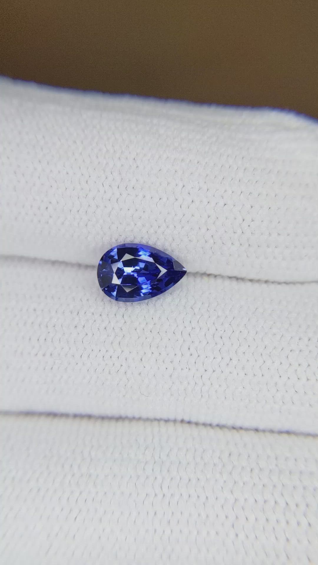 1.24 Ct. Blue Sapphire from Ceylon (Sri Lanka) Size Video