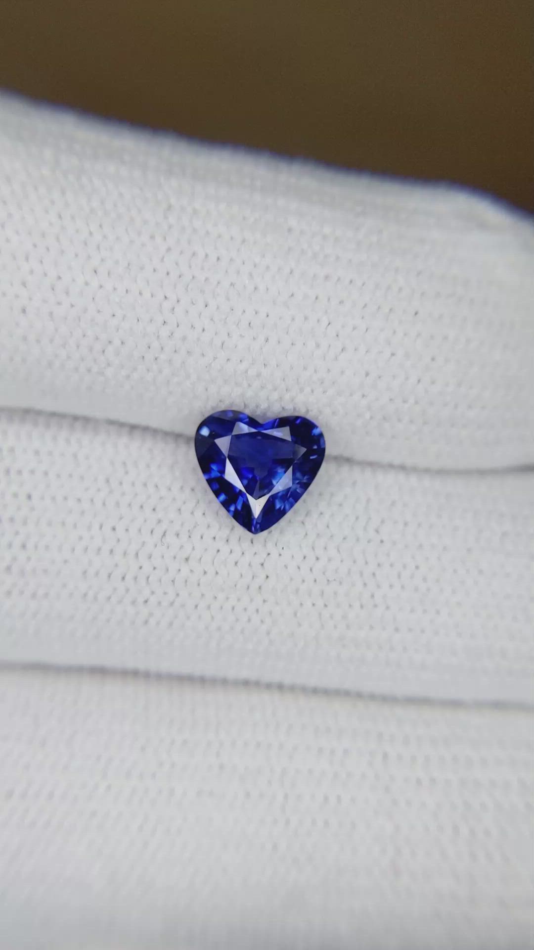 1.36 Ct. Sapphire from Ceylon (Sri Lanka) Size Video