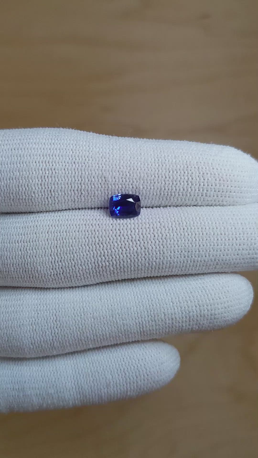 1.11 Ct. Blue Sapphire from Ceylon (Sri Lanka) Size Video
