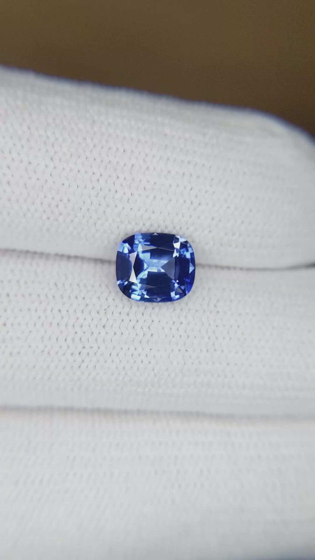 1.87 Ct. Blue Sapphire from Ceylon (Sri Lanka) Size Video