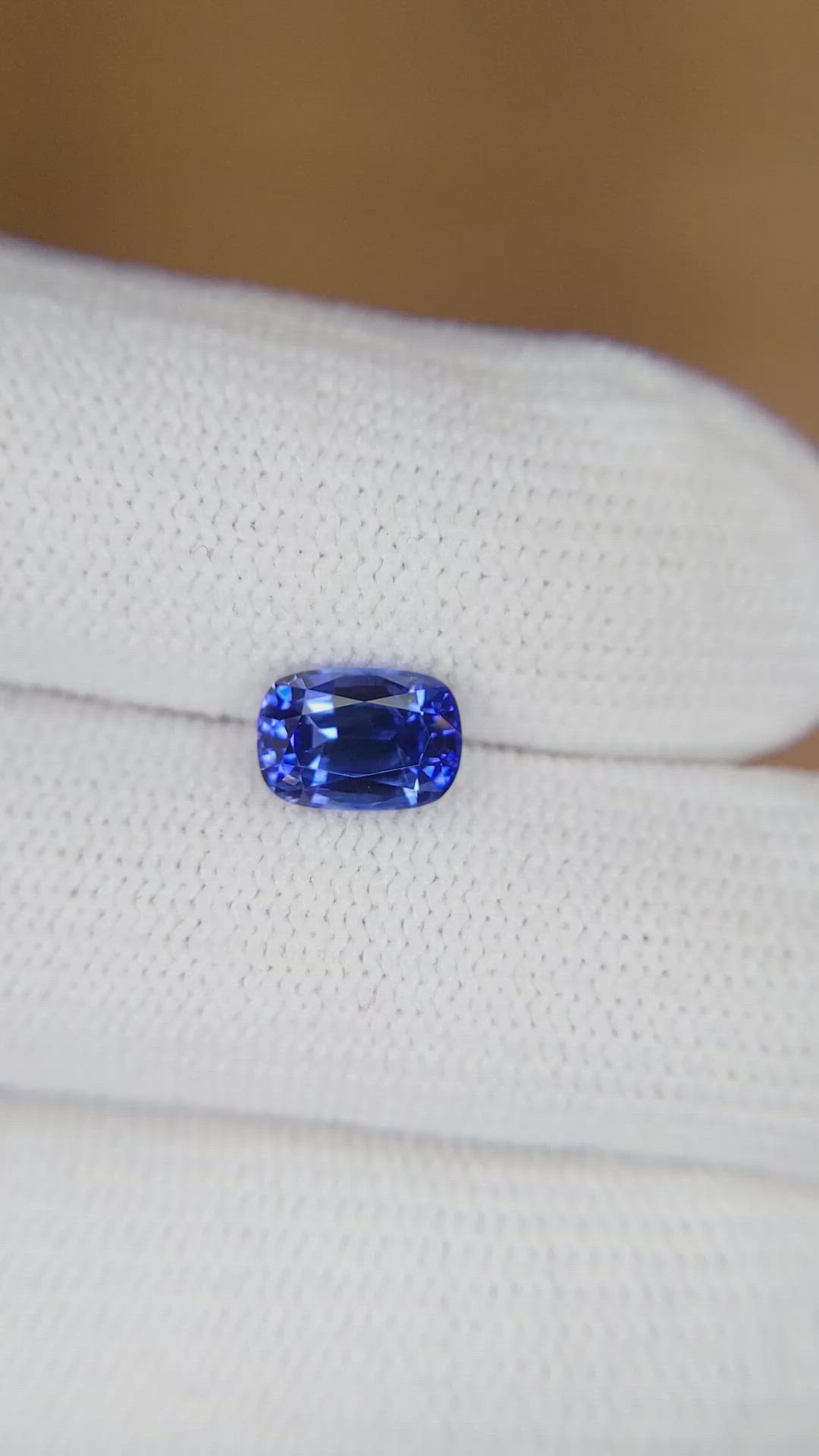 1.46 Ct. Blue Sapphire from Ceylon (Sri Lanka) Size Video