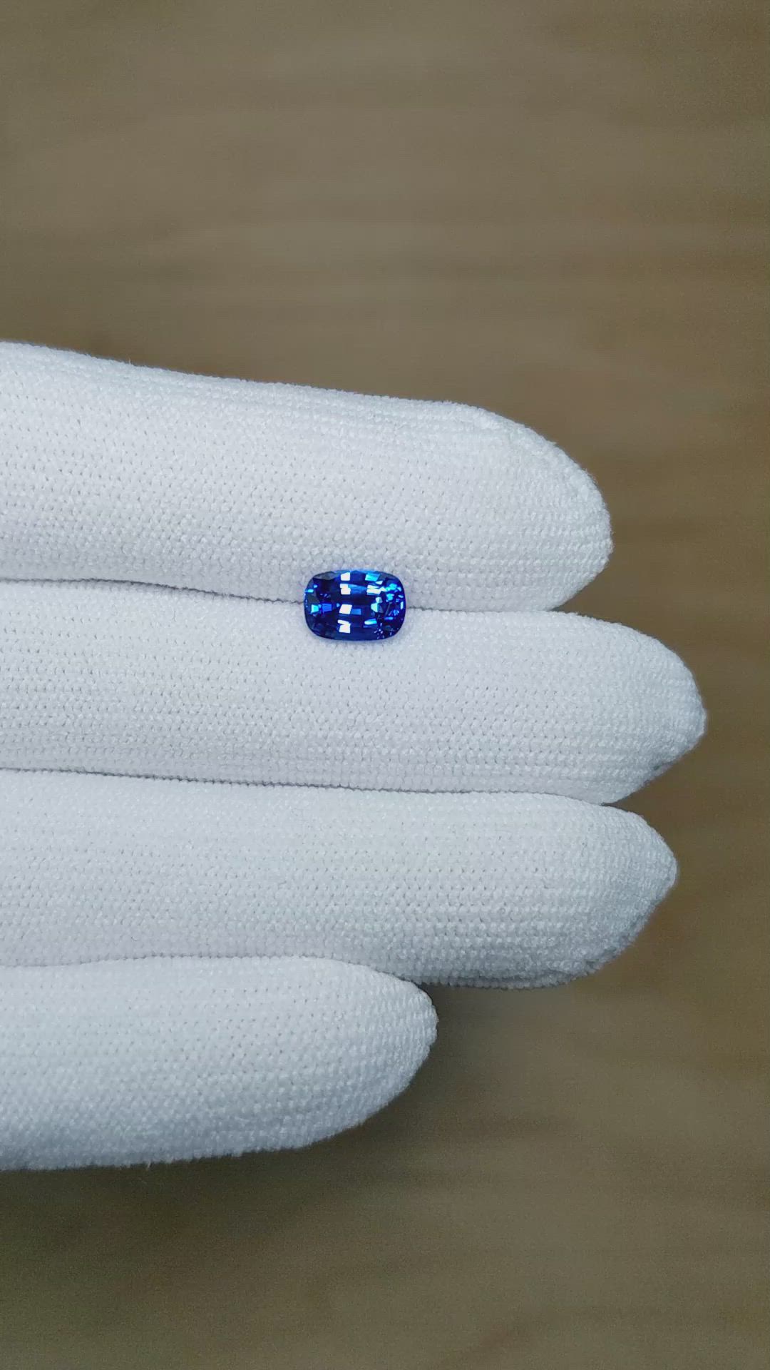 1.46 Ct. Blue Sapphire from Ceylon (Sri Lanka) Size Video