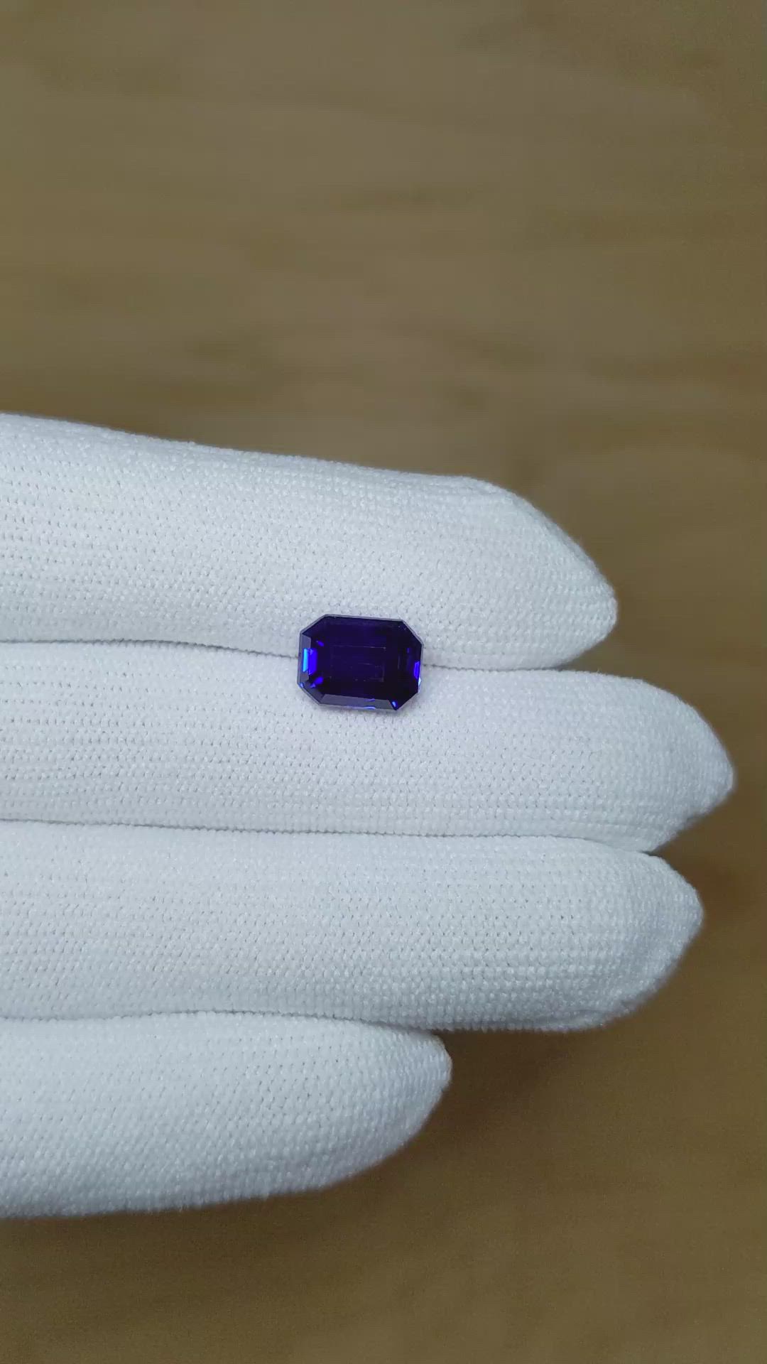 4.06 Ct. Blue Sapphire from Ceylon (Sri Lanka) Size Video