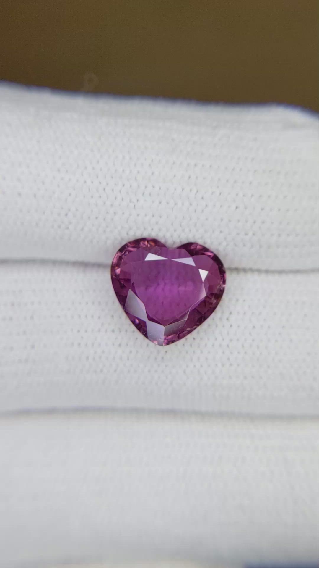 3.70 Ct. Purple Sapphire from Ceylon (Sri Lanka) Size Video