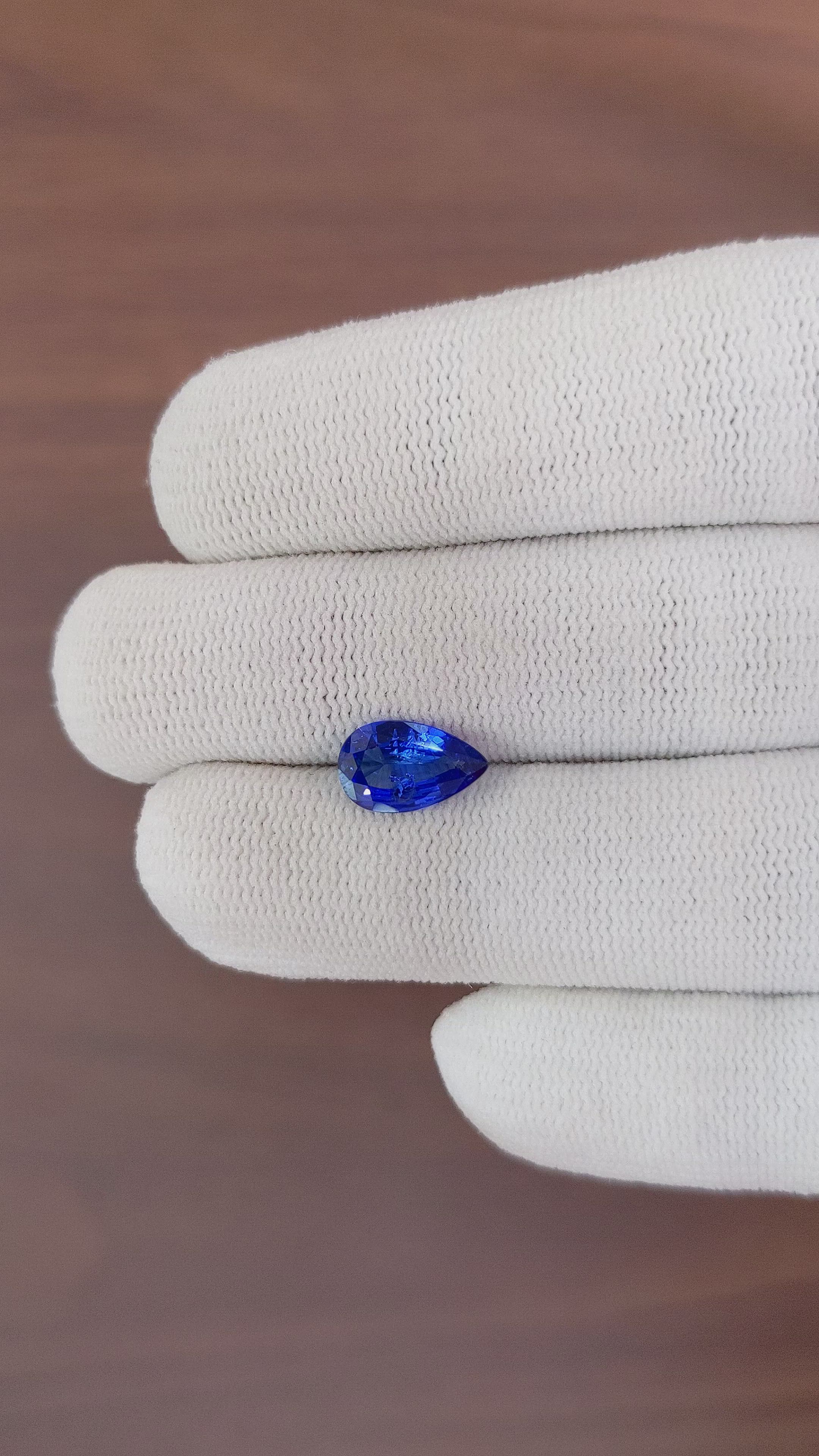 1.52 Ct. Blue Sapphire from Ceylon (Sri Lanka) Size Video