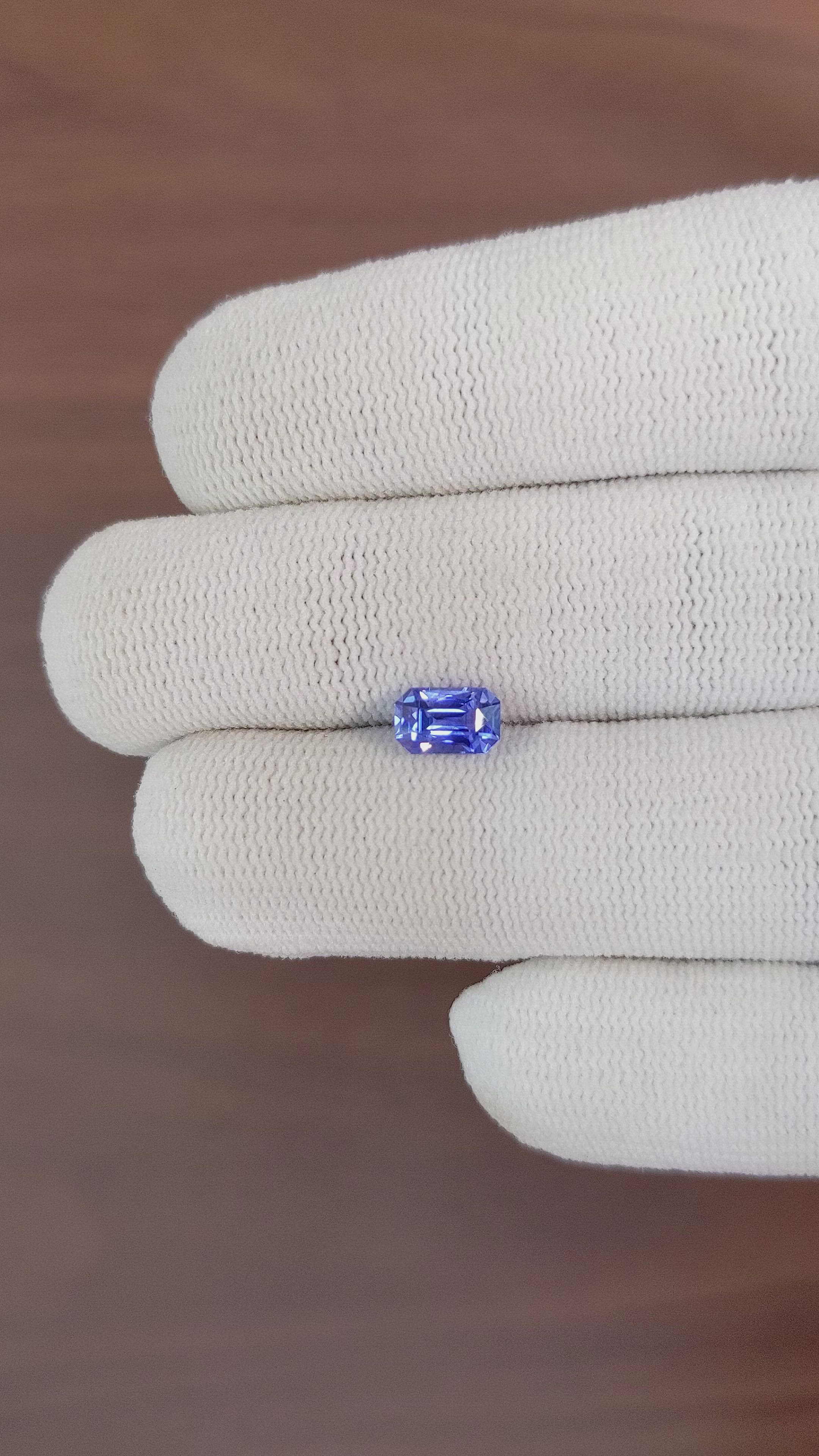 1.01 Ct. Blue Sapphire from Ceylon (Sri Lanka) Size Video