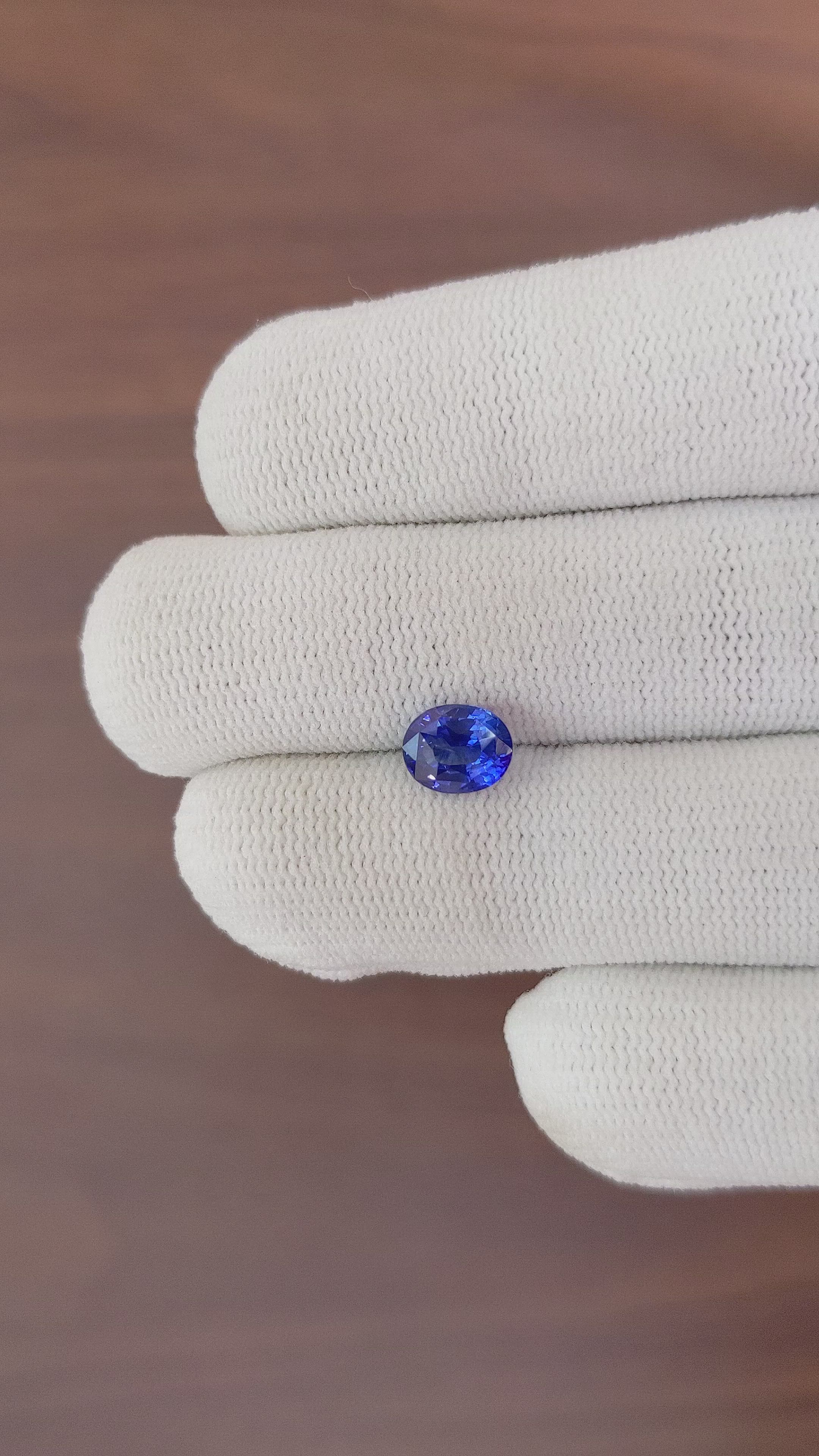 1.53 Ct. Blue Sapphire from Ceylon (Sri Lanka) Size Video