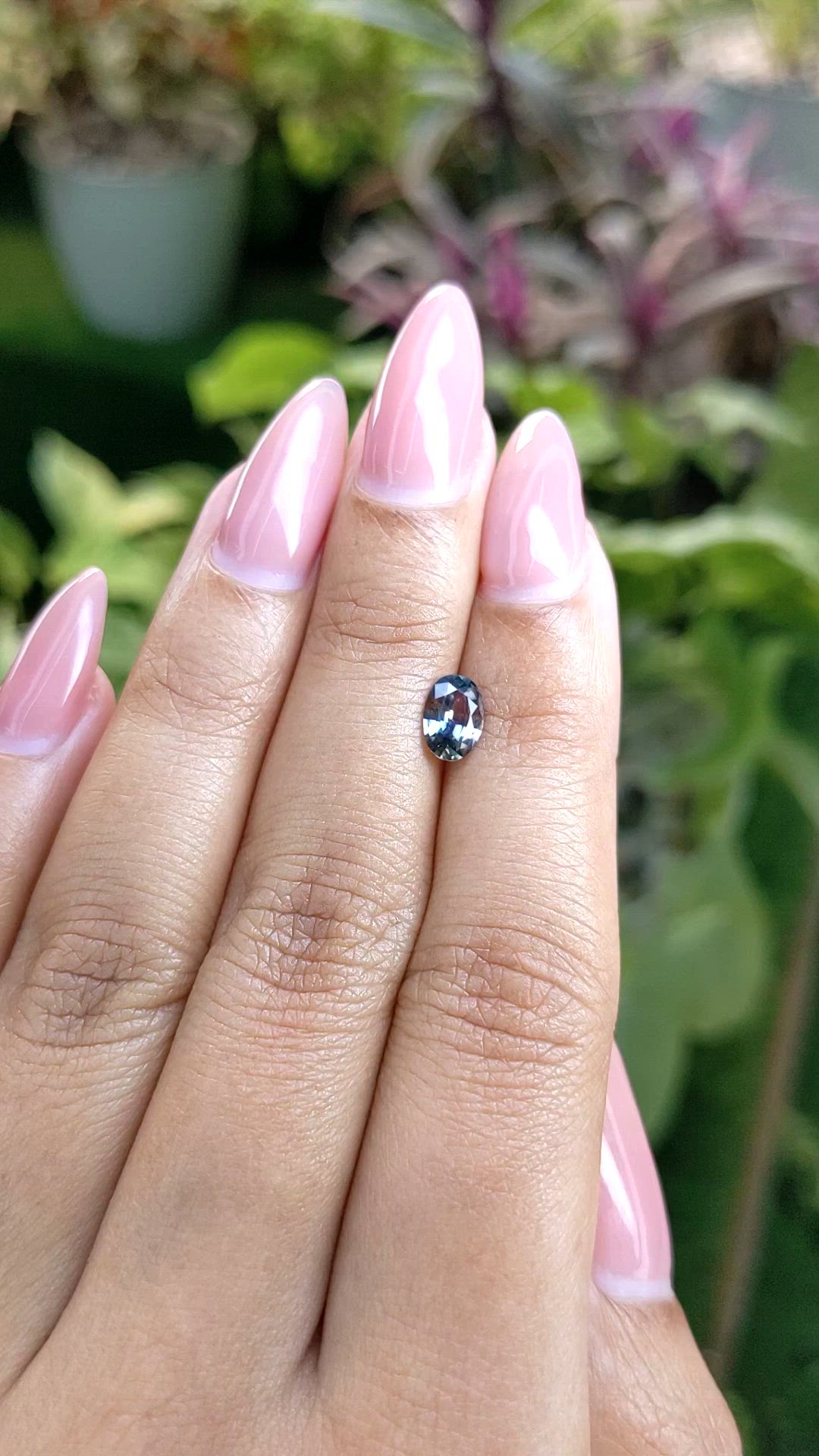 0.75 Ct. Bi Color Sapphire from Ceylon (Sri Lanka) Size Video