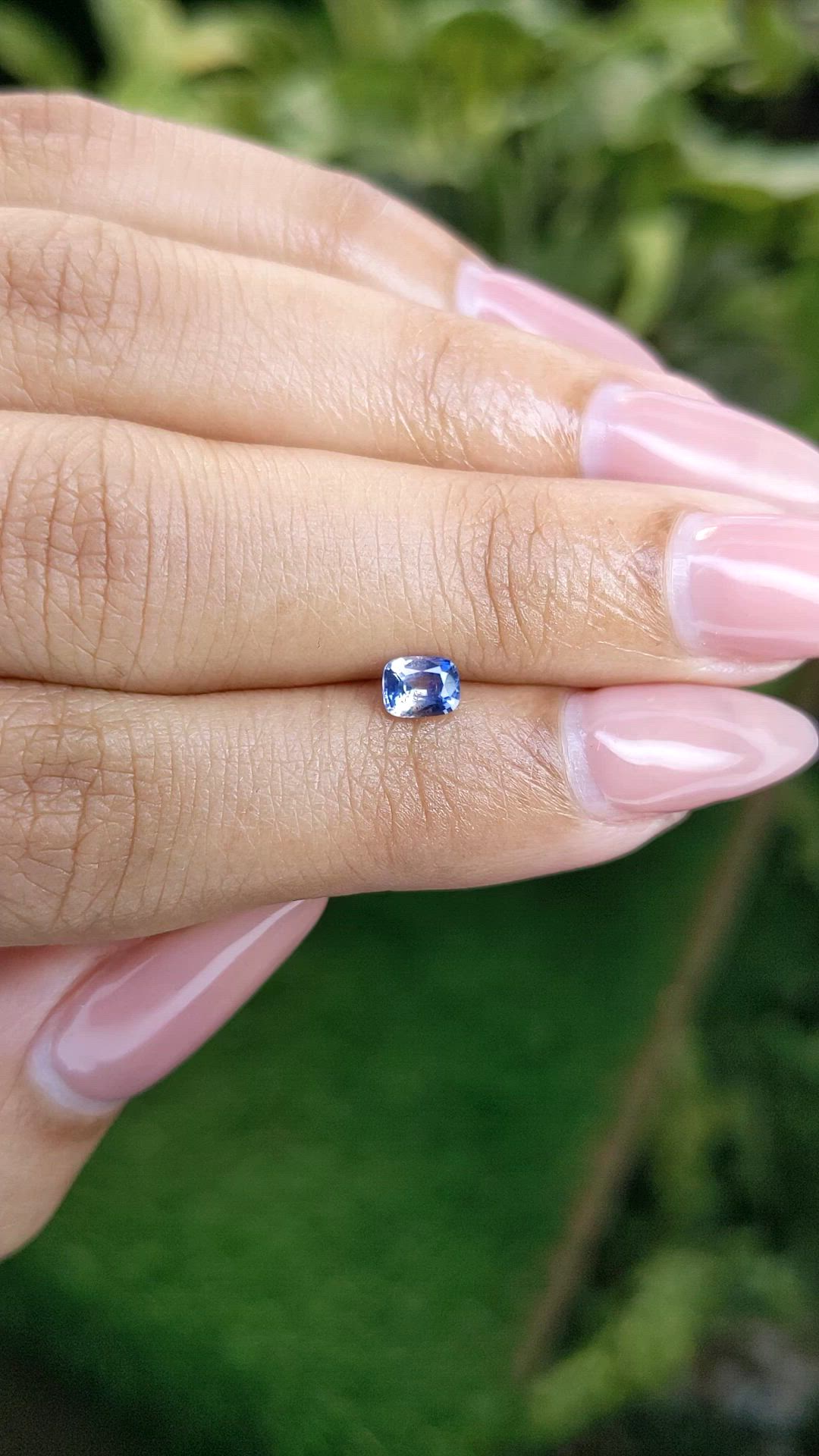 0.44 Ct. Sapphire from Ceylon (Sri Lanka) Size Video