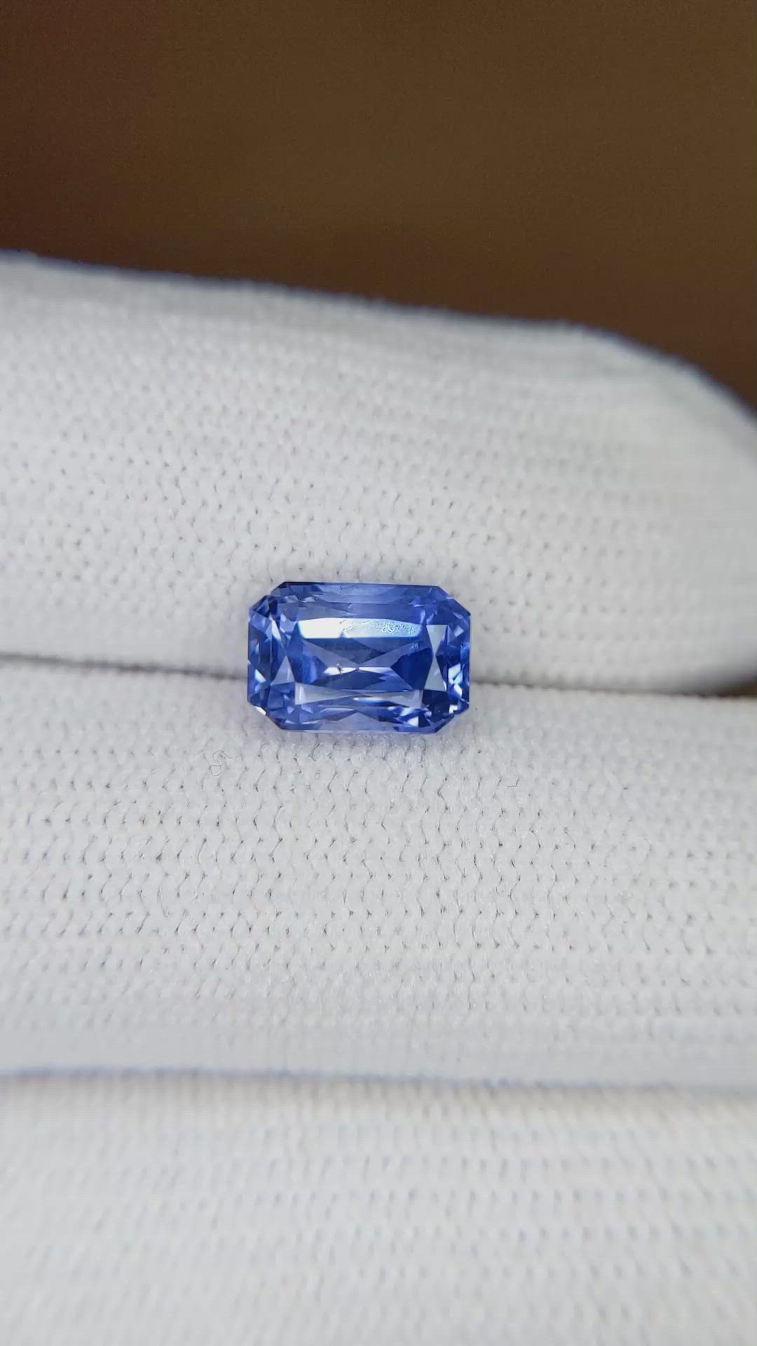 2.67 Ct. Blue Sapphire from Ceylon (Sri Lanka) Size Video