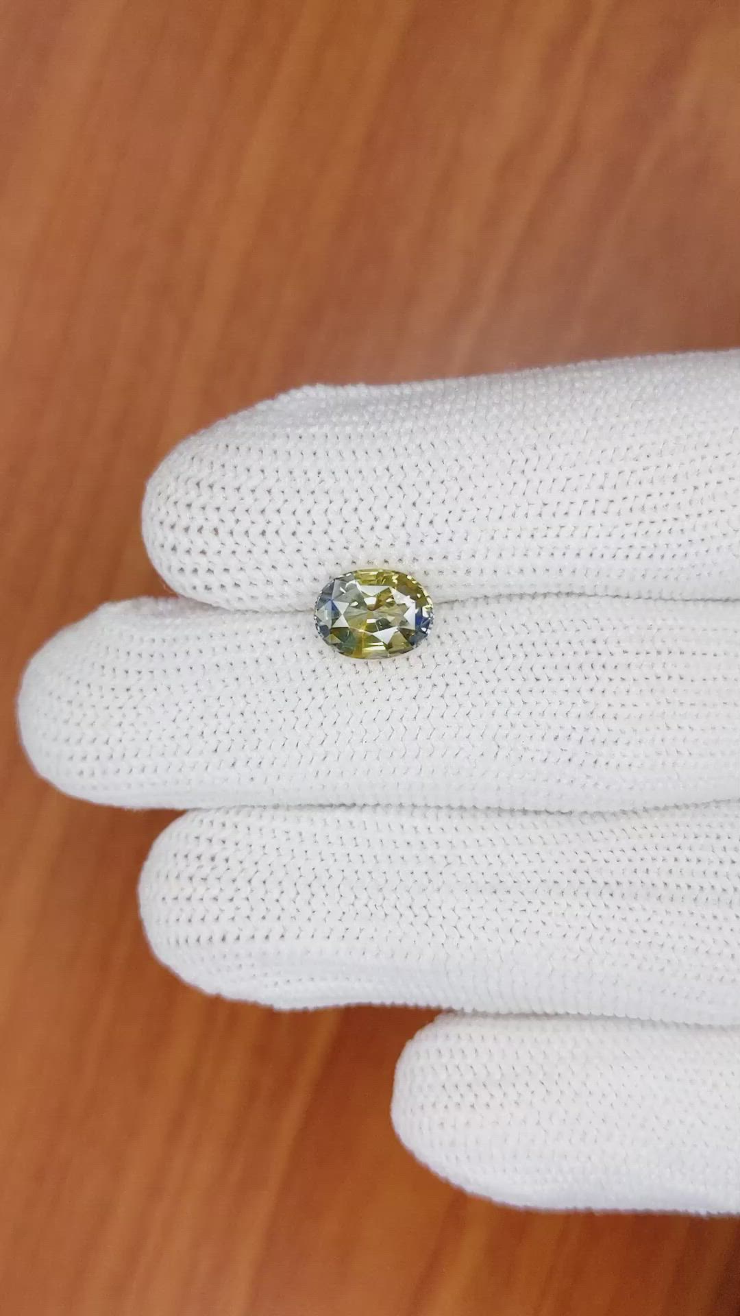 2.05 Ct. Bi Color Sapphire from Ceylon (Sri Lanka) Size Video