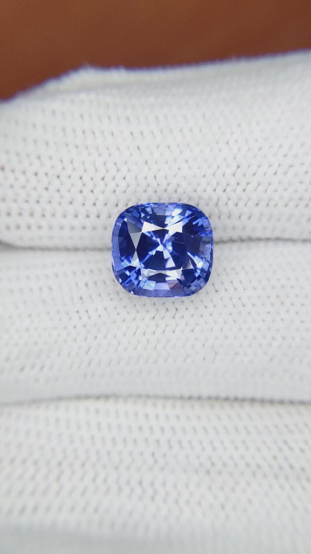 6.06 Ct. Blue Sapphire from Ceylon (Sri Lanka) Size Video