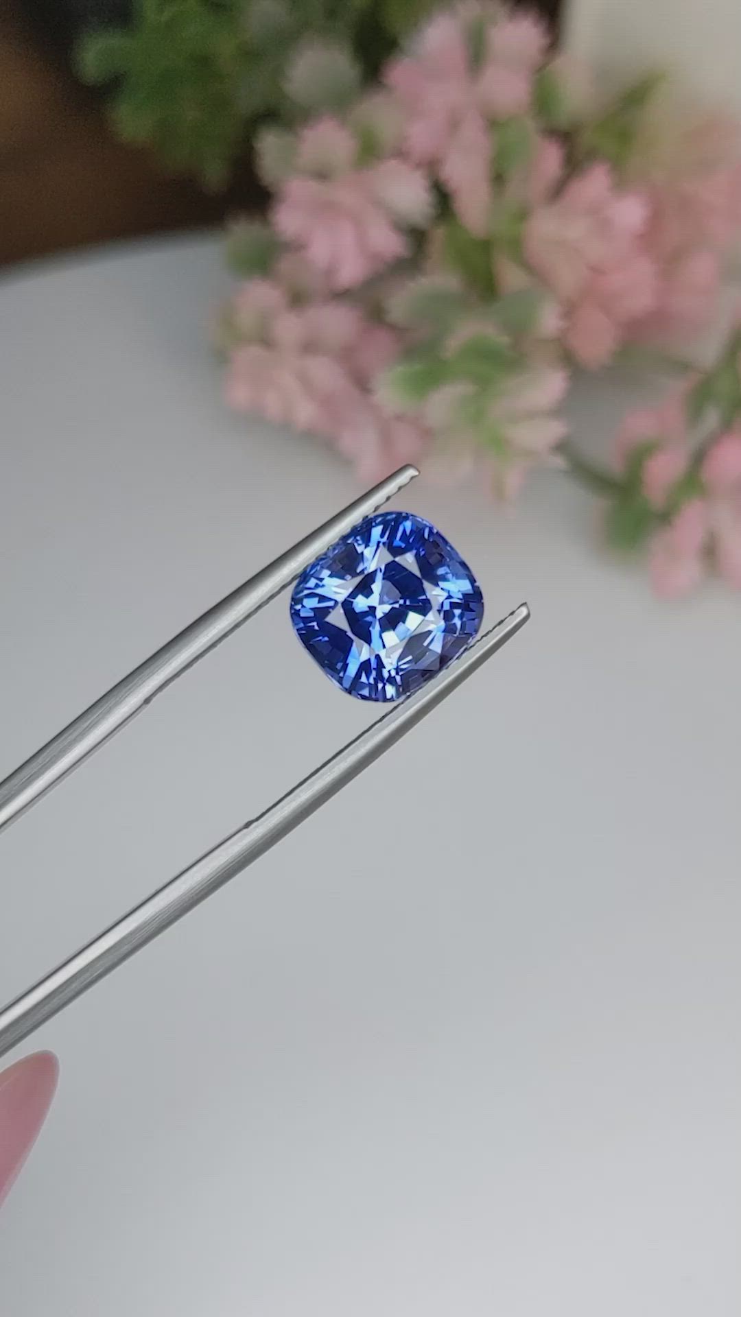6.06 Ct. Blue Sapphire from Ceylon (Sri Lanka) Size Video