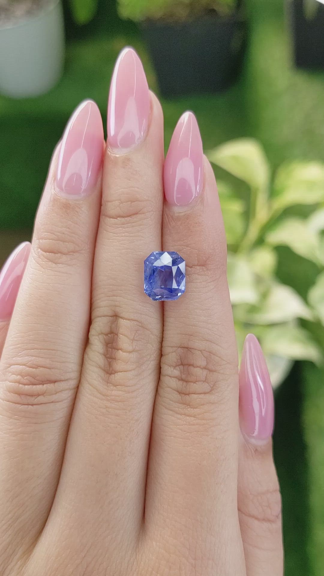 5.06 Ct. Blue Sapphire from Ceylon (Sri Lanka) Size Video