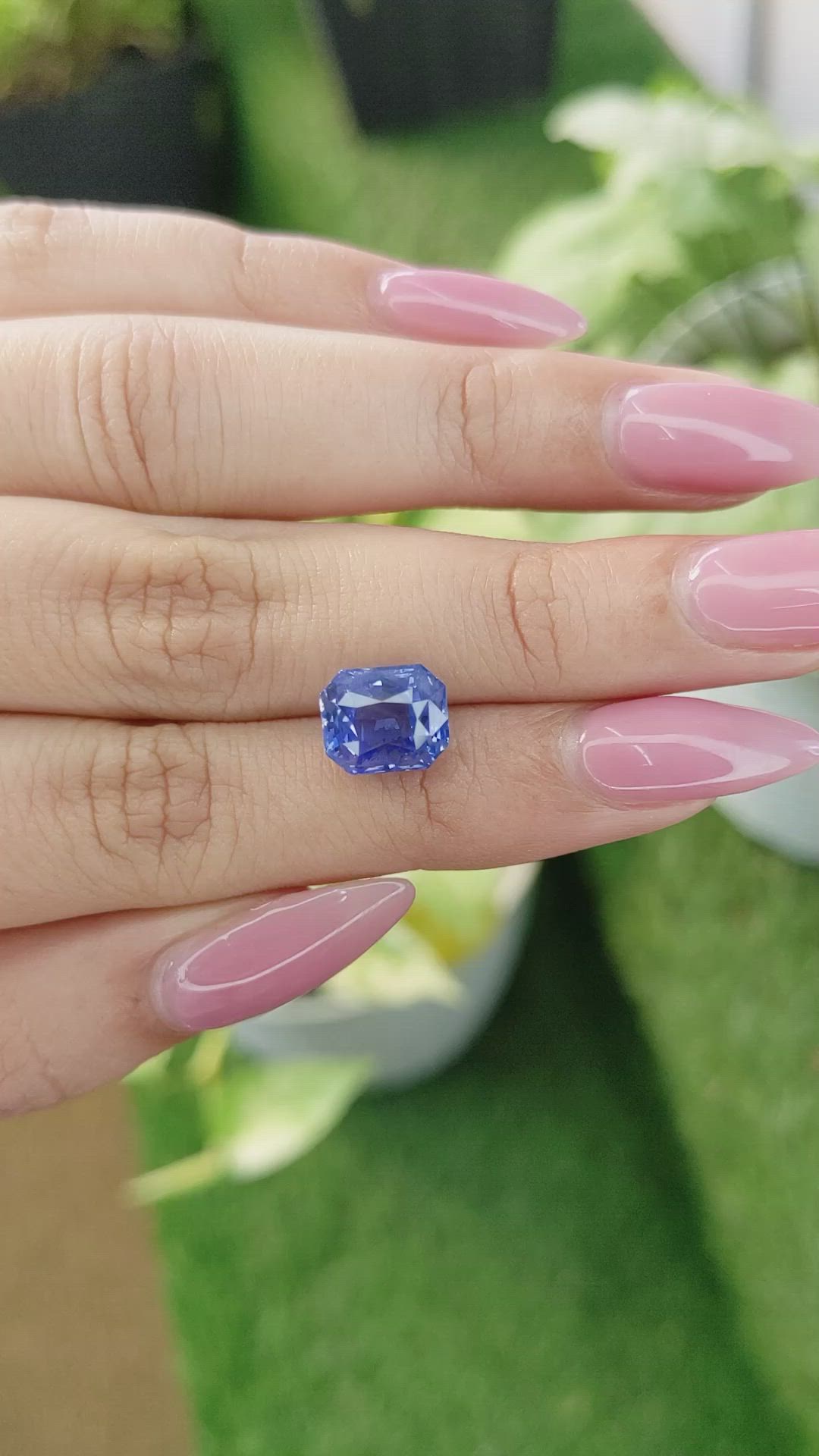 5.06 Ct. Blue Sapphire from Ceylon (Sri Lanka) Size Video