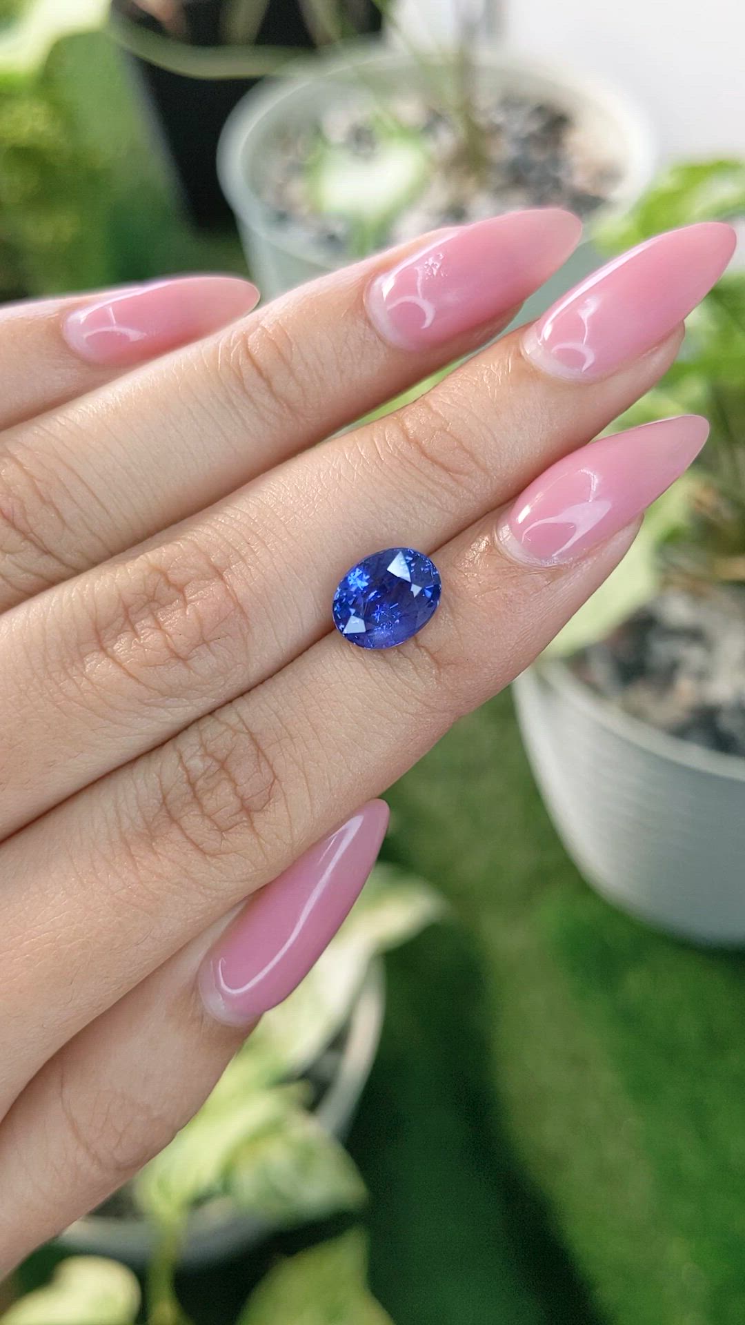 4.04 Ct. Blue Sapphire from Ceylon (Sri Lanka) Size Video