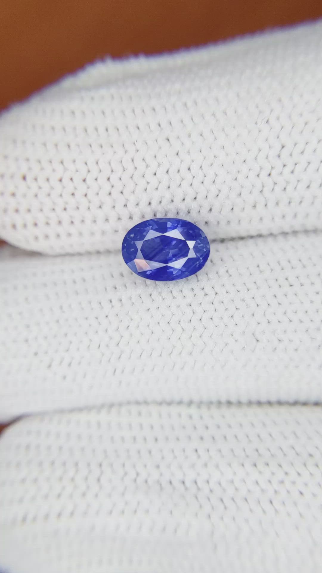 2.18 Ct. Blue Sapphire from Ceylon (Sri Lanka) Size Video