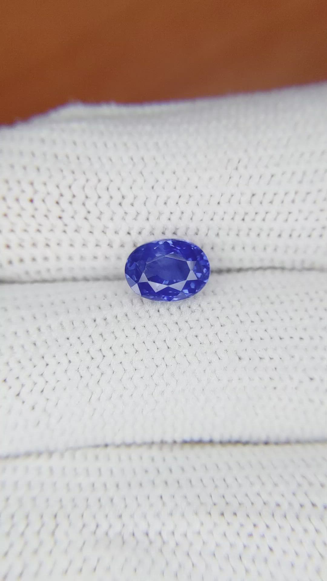 1.70 Ct. Blue Sapphire from Ceylon (Sri Lanka) Size Video