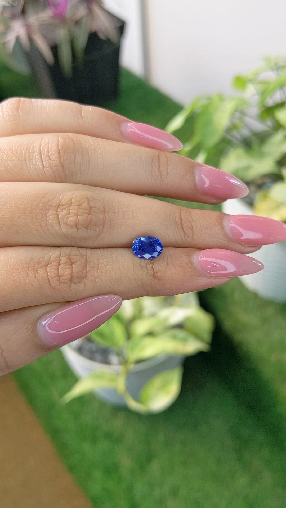 1.70 Ct. Blue Sapphire from Ceylon (Sri Lanka) Size Video
