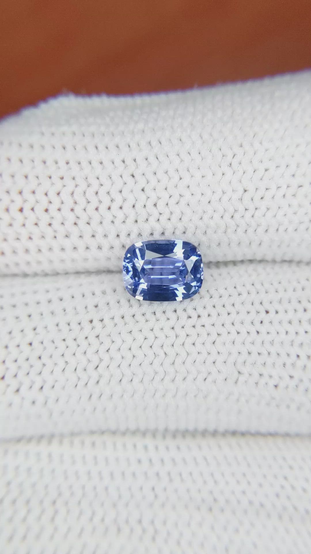 1.72 Ct. Blue Sapphire from Ceylon (Sri Lanka) Size Video