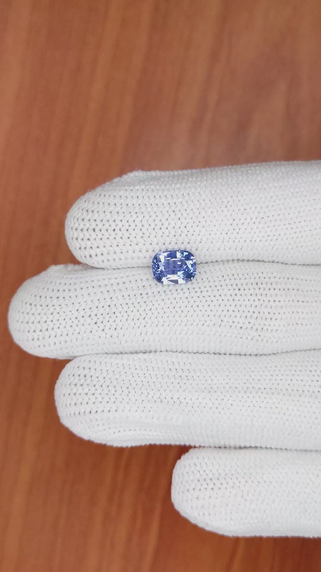 1.72 Ct. Blue Sapphire from Ceylon (Sri Lanka) Size Video