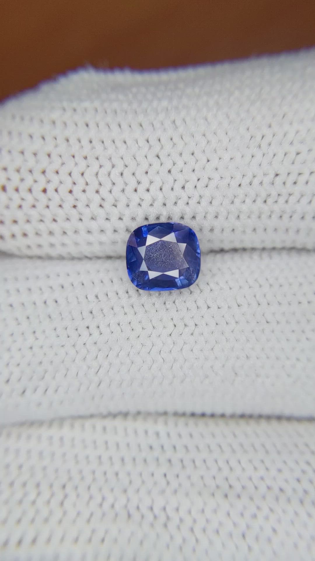 1.56 Ct. Blue Sapphire from Ceylon (Sri Lanka) Size Video