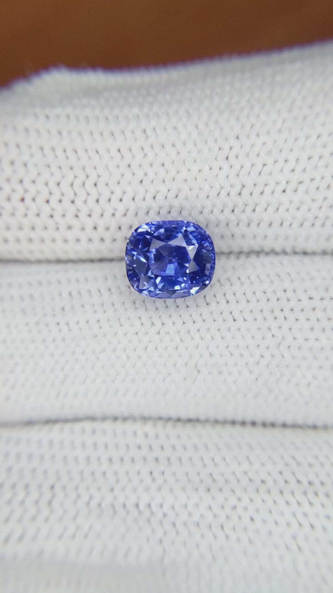 3.55 Ct. Blue Sapphire from Ceylon (Sri Lanka) Size Video