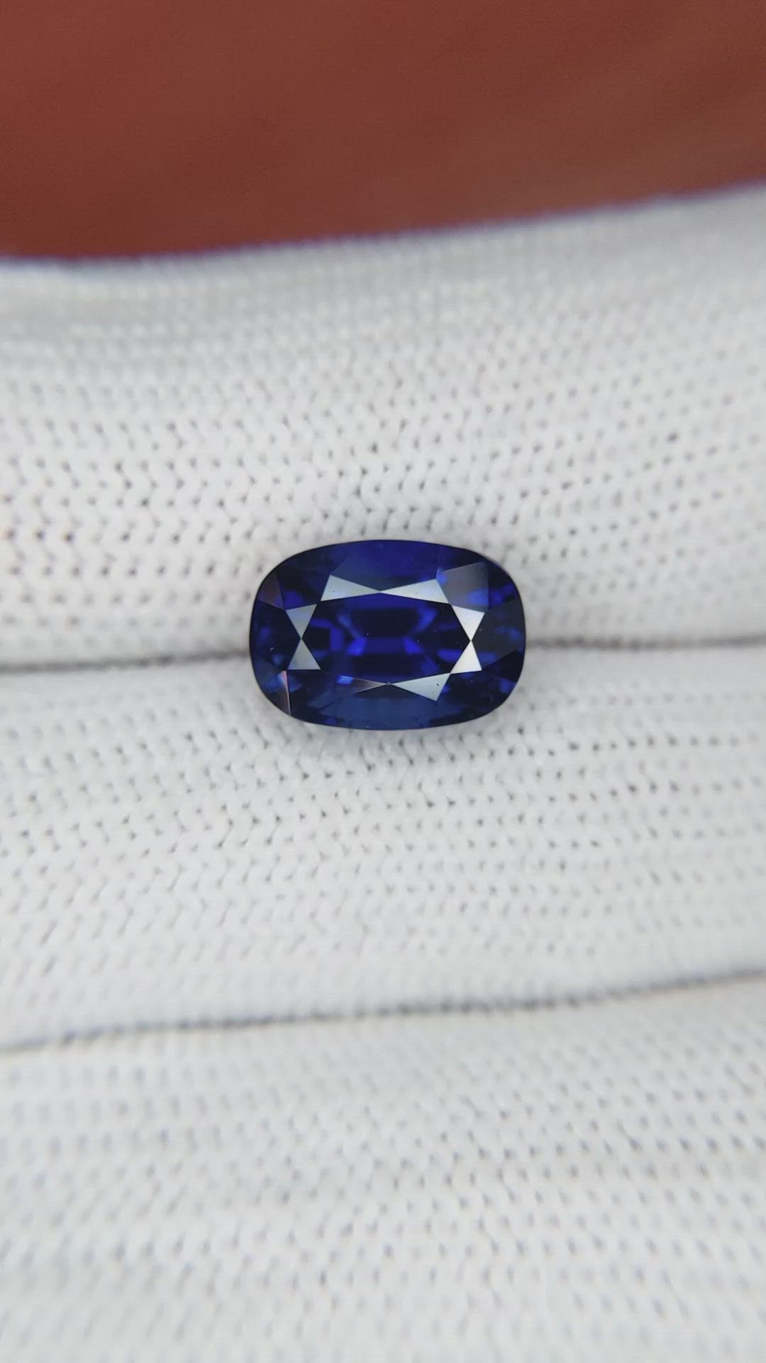 6.08 Ct. Blue Sapphire from Ceylon (Sri Lanka) Size Video