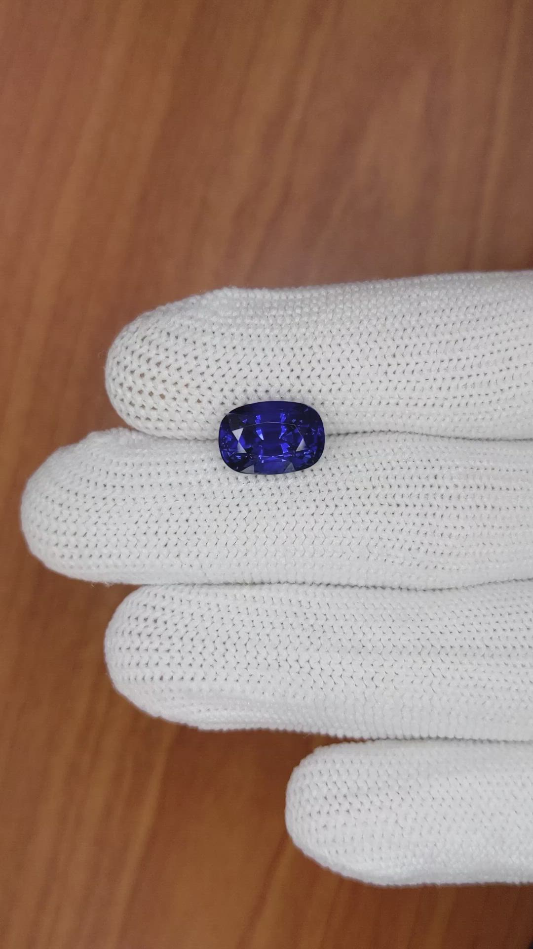 6.08 Ct. Blue Sapphire from Ceylon (Sri Lanka) Size Video