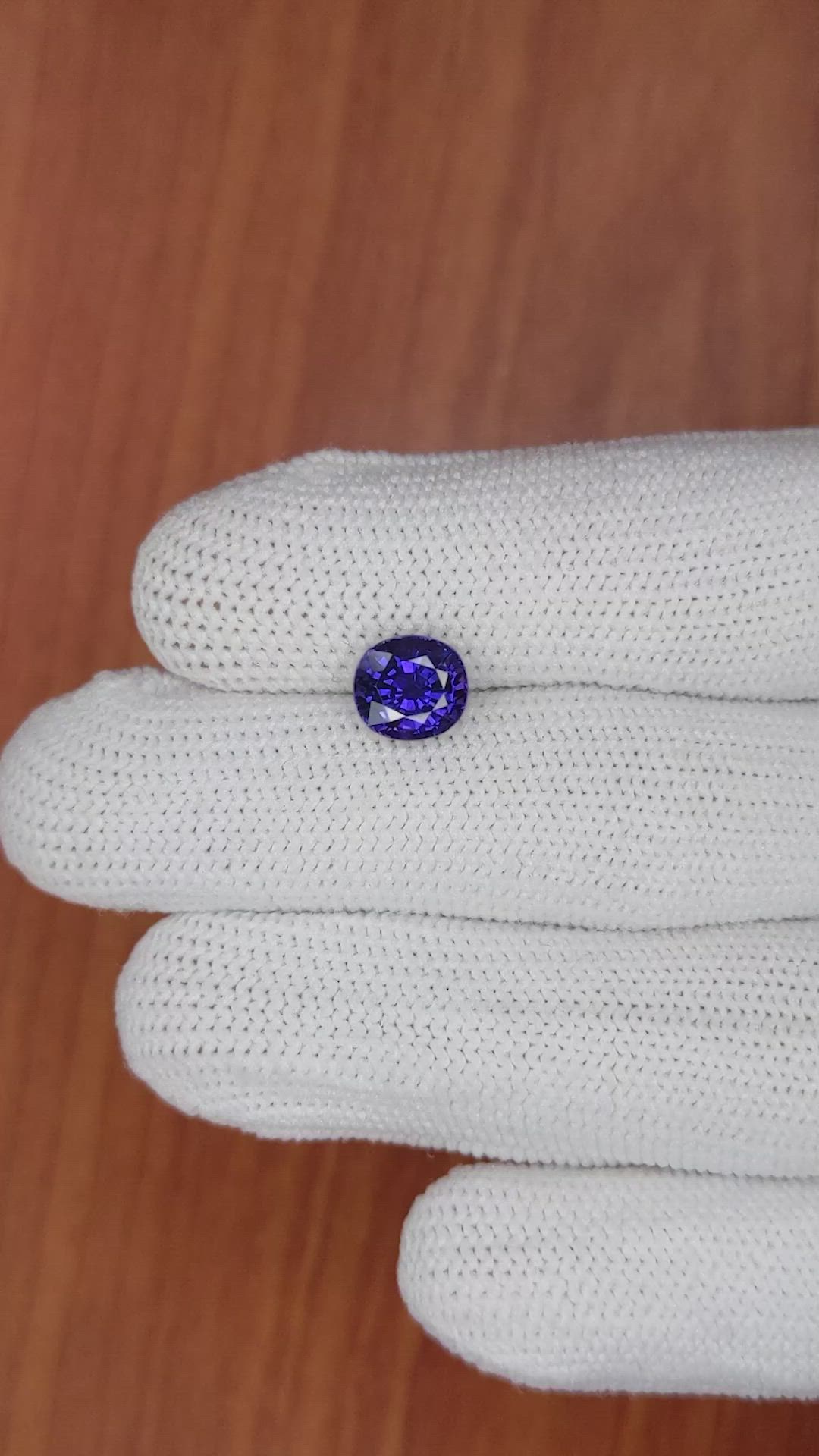 2.84 Ct. Color Change Sapphire from Ceylon (Sri Lanka) Size Video