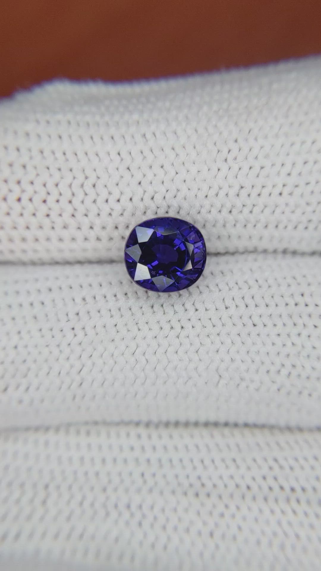 2.84 Ct. Color Change Sapphire from Ceylon (Sri Lanka) Size Video