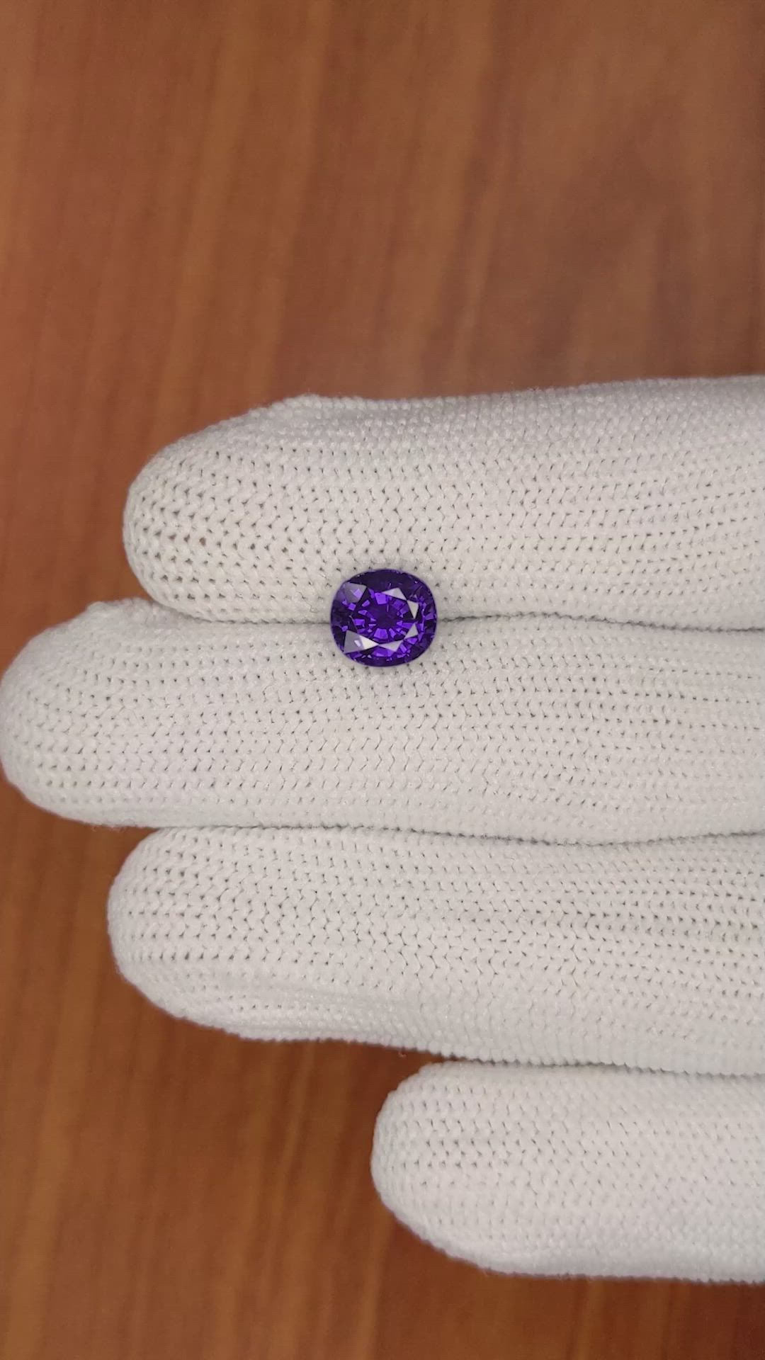 2.84 Ct. Color Change Sapphire from Ceylon (Sri Lanka) Size Video