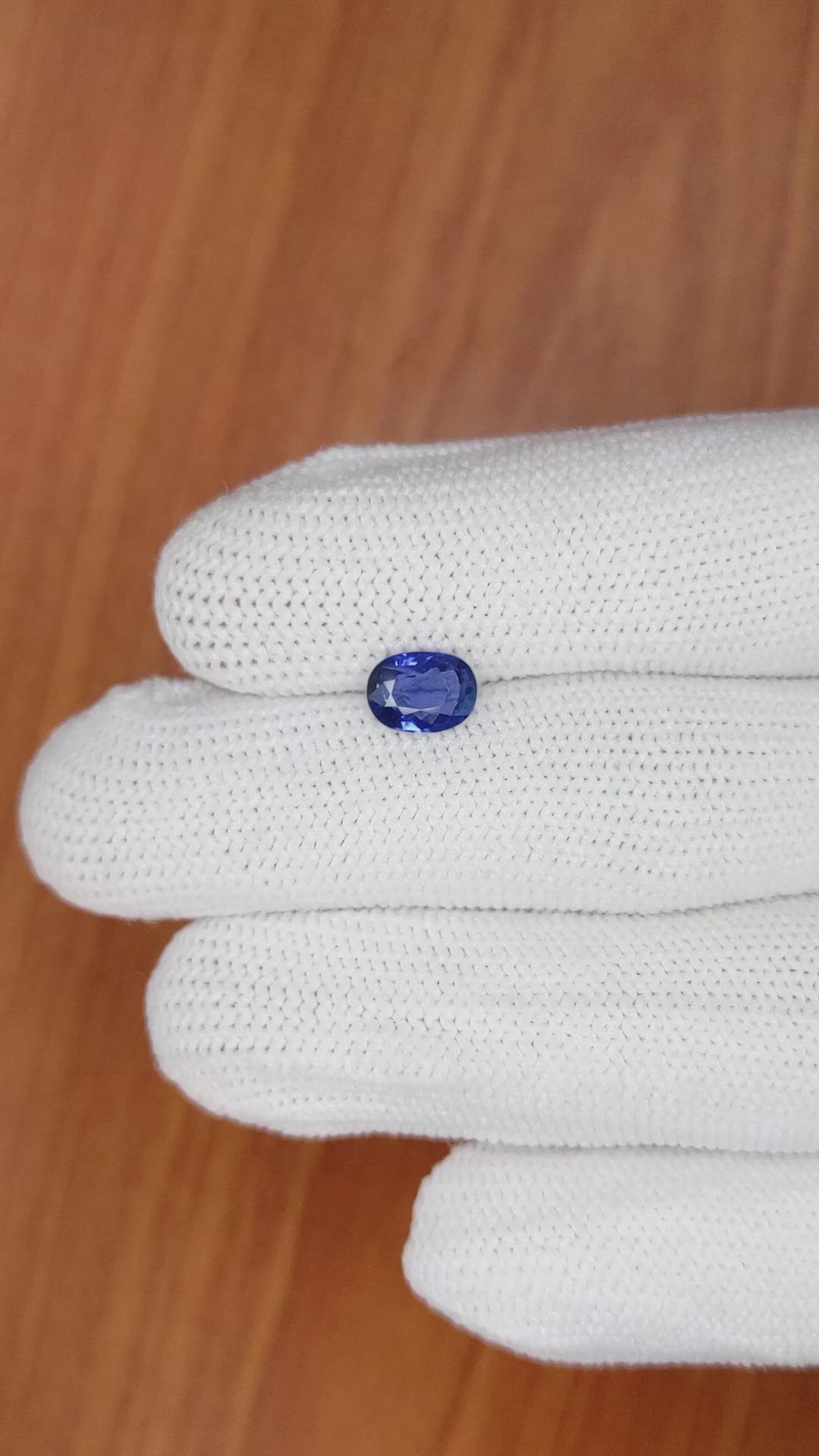 1.28 Ct. Blue Sapphire from Ceylon (Sri Lanka) Size Video