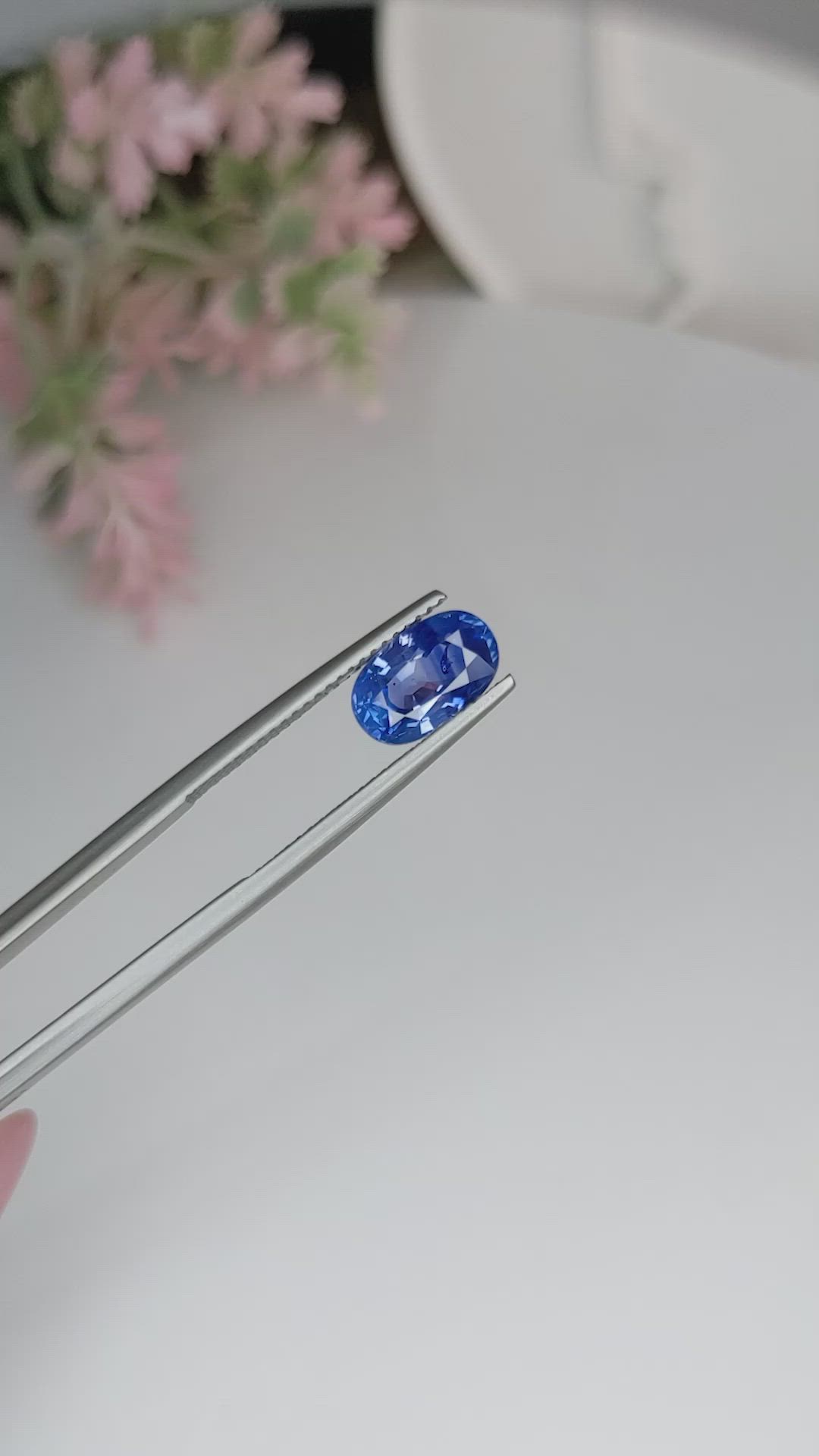 2.89 Ct. Blue Sapphire from Ceylon (Sri Lanka) Size Video