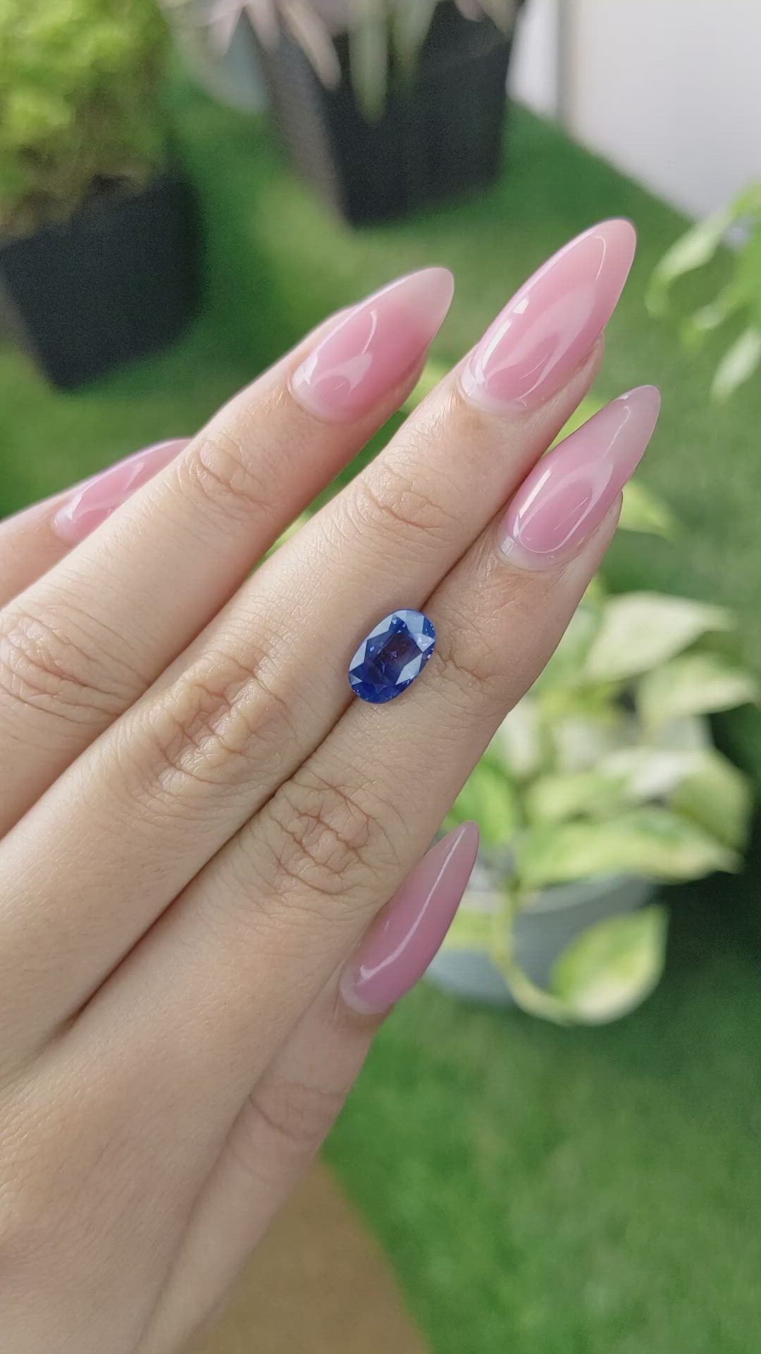 2.89 Ct. Blue Sapphire from Ceylon (Sri Lanka) Size Video