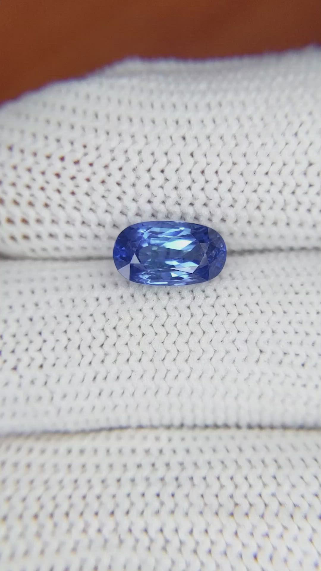 2.73 Ct. Blue Sapphire from Ceylon (Sri Lanka) Size Video