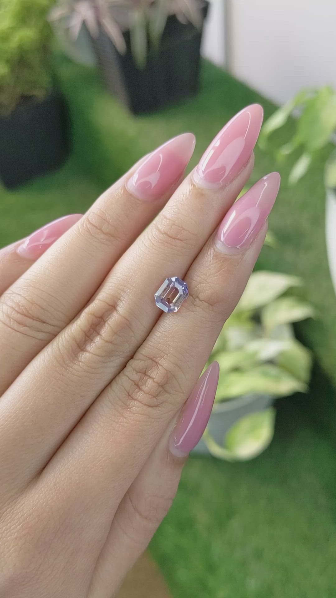 1.72 Ct. Bi Color Sapphire from Ceylon (Sri Lanka) Size Video