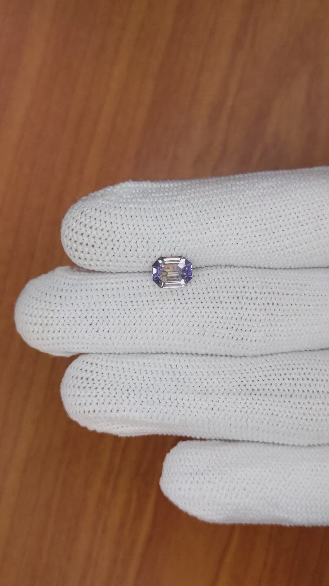 1.72 Ct. Bi Color Sapphire from Ceylon (Sri Lanka) Size Video