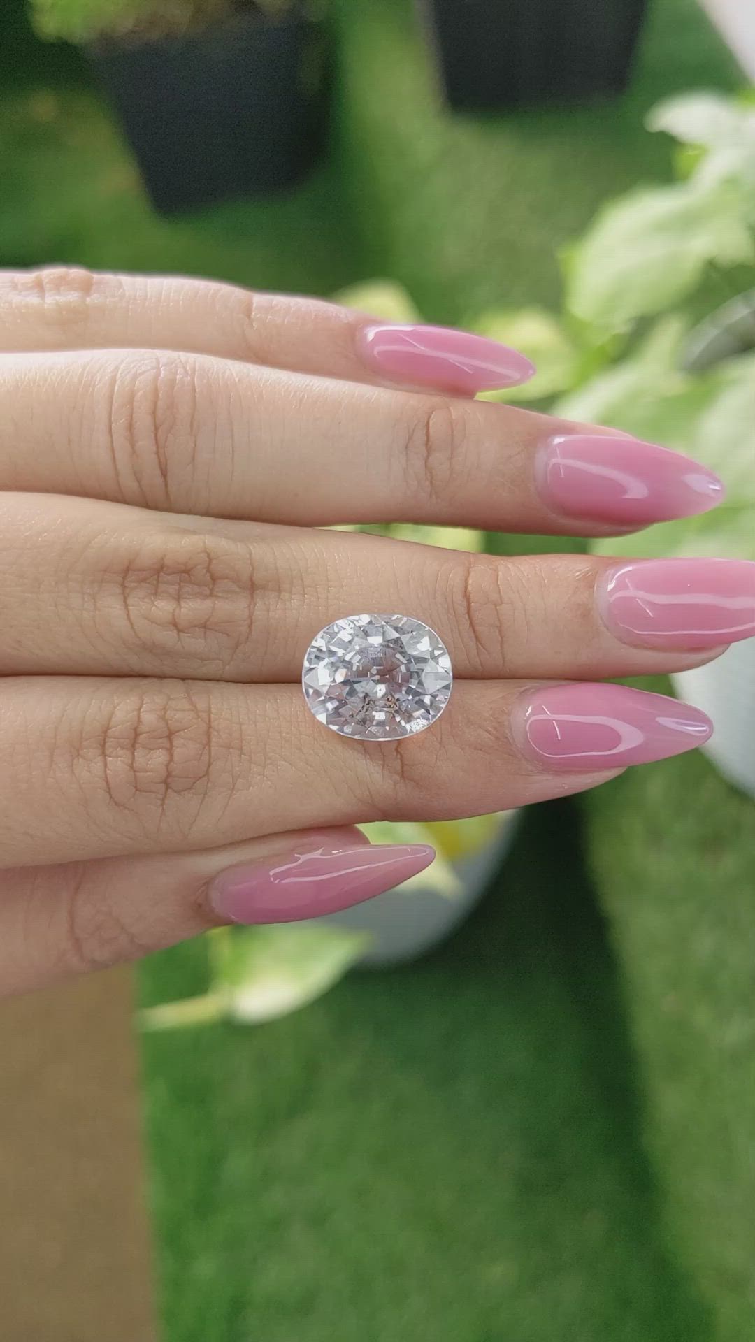 8.84 Ct. White Sapphire from Ceylon (Sri Lanka) Size Video