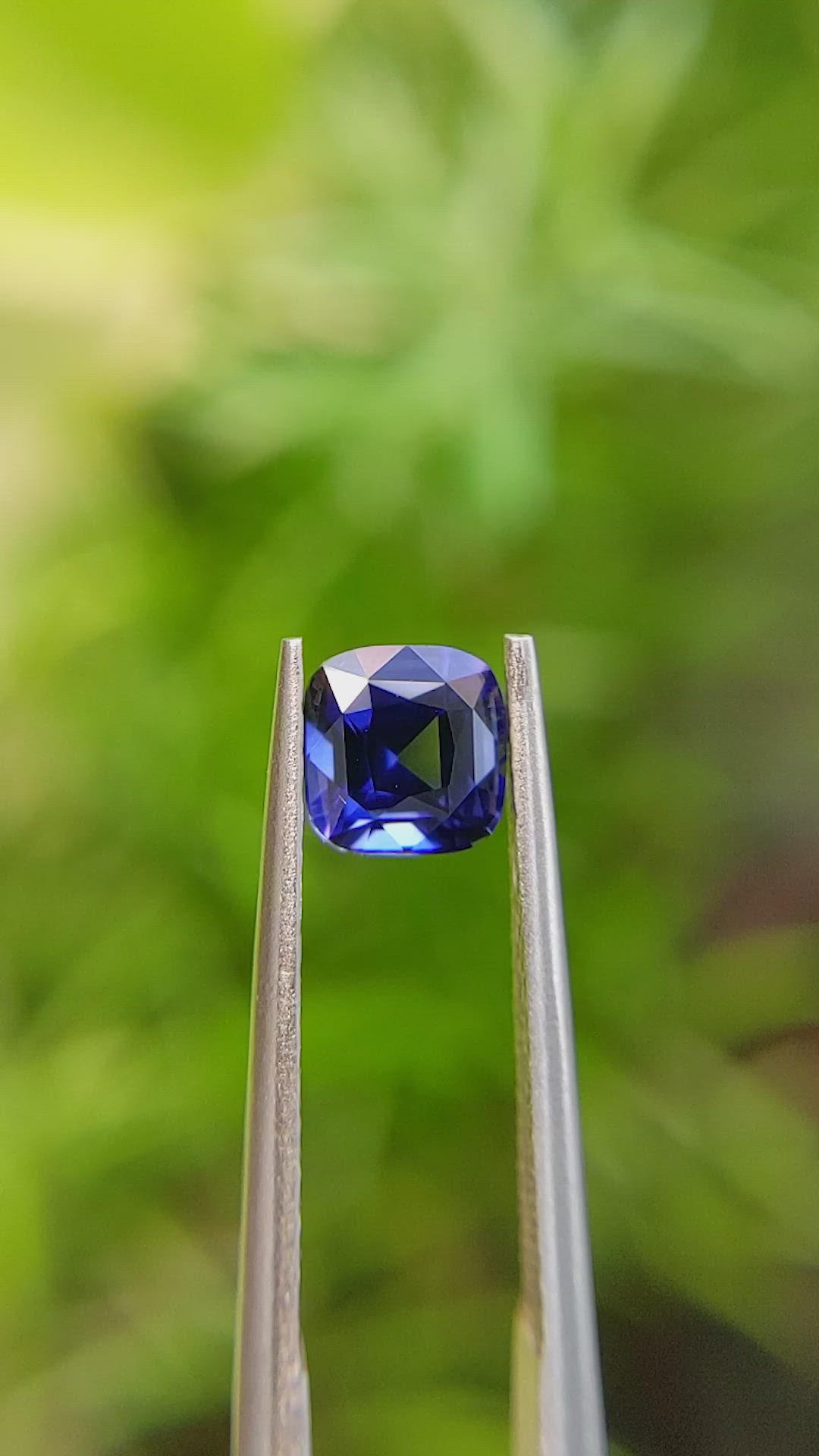 1.07 Ct. Blue Sapphire from Ceylon (Sri Lanka) Size Video