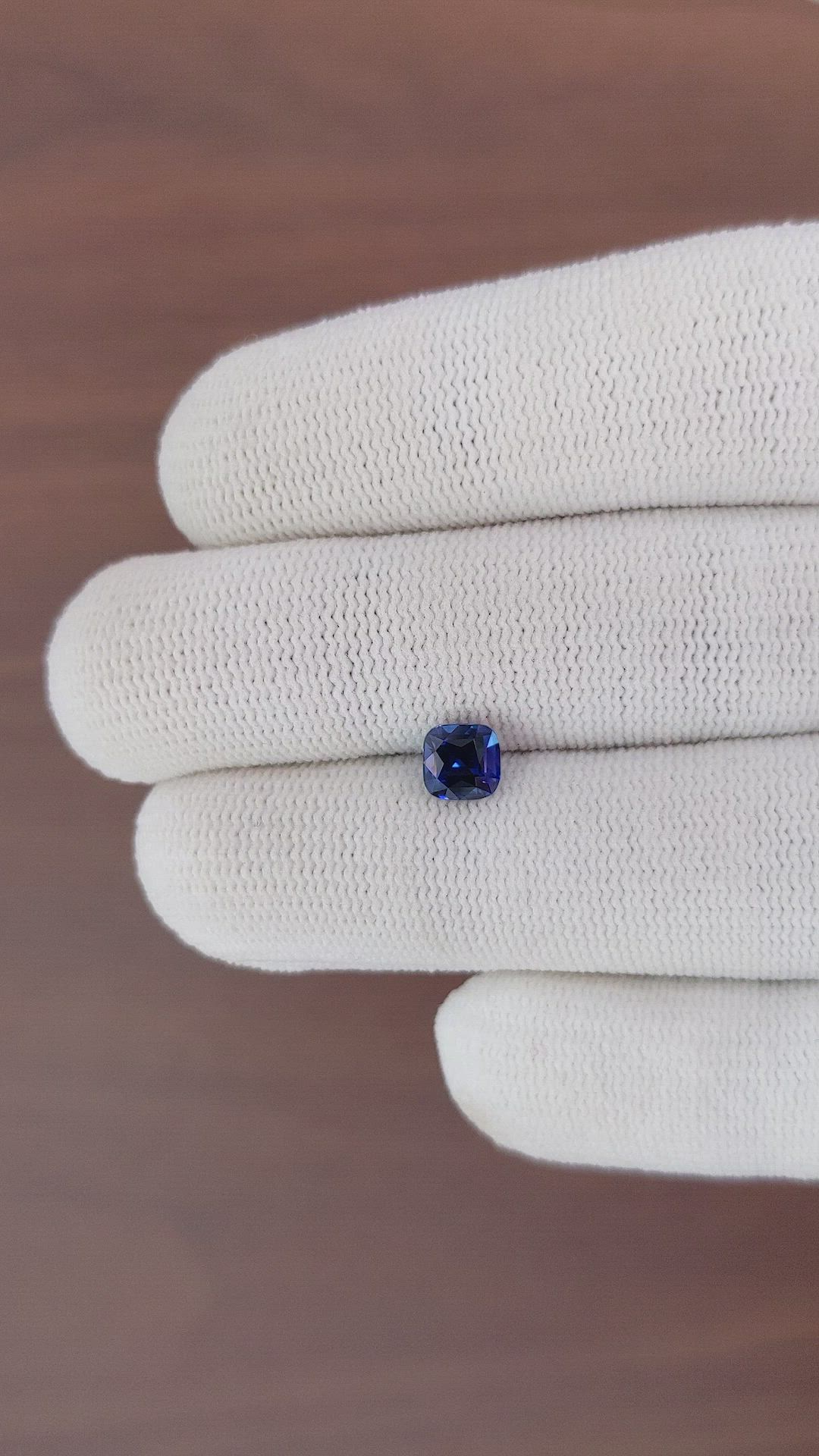 1.07 Ct. Blue Sapphire from Ceylon (Sri Lanka) Size Video
