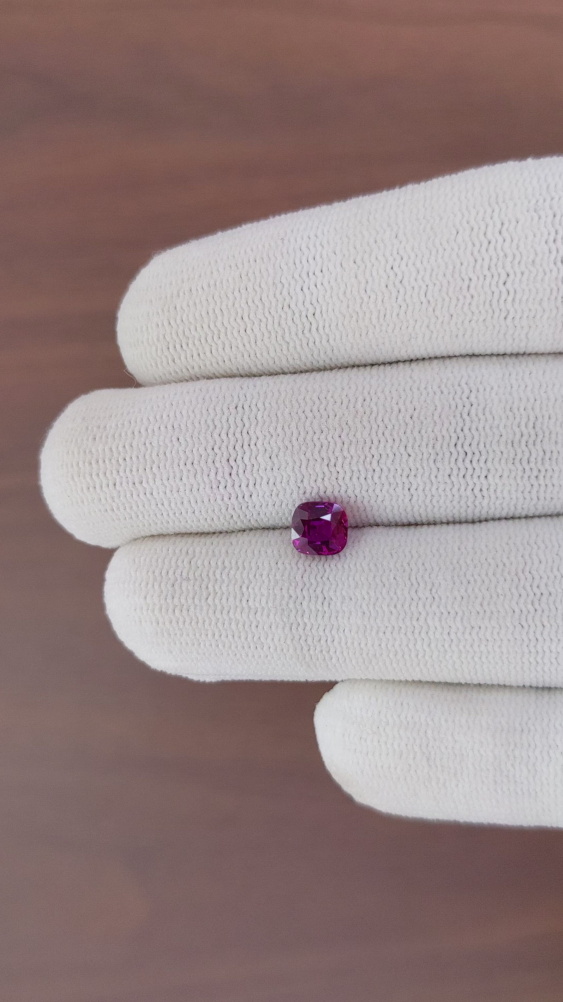 1.01 Ct. Purple Sapphire from Ceylon (Sri Lanka) Size Video