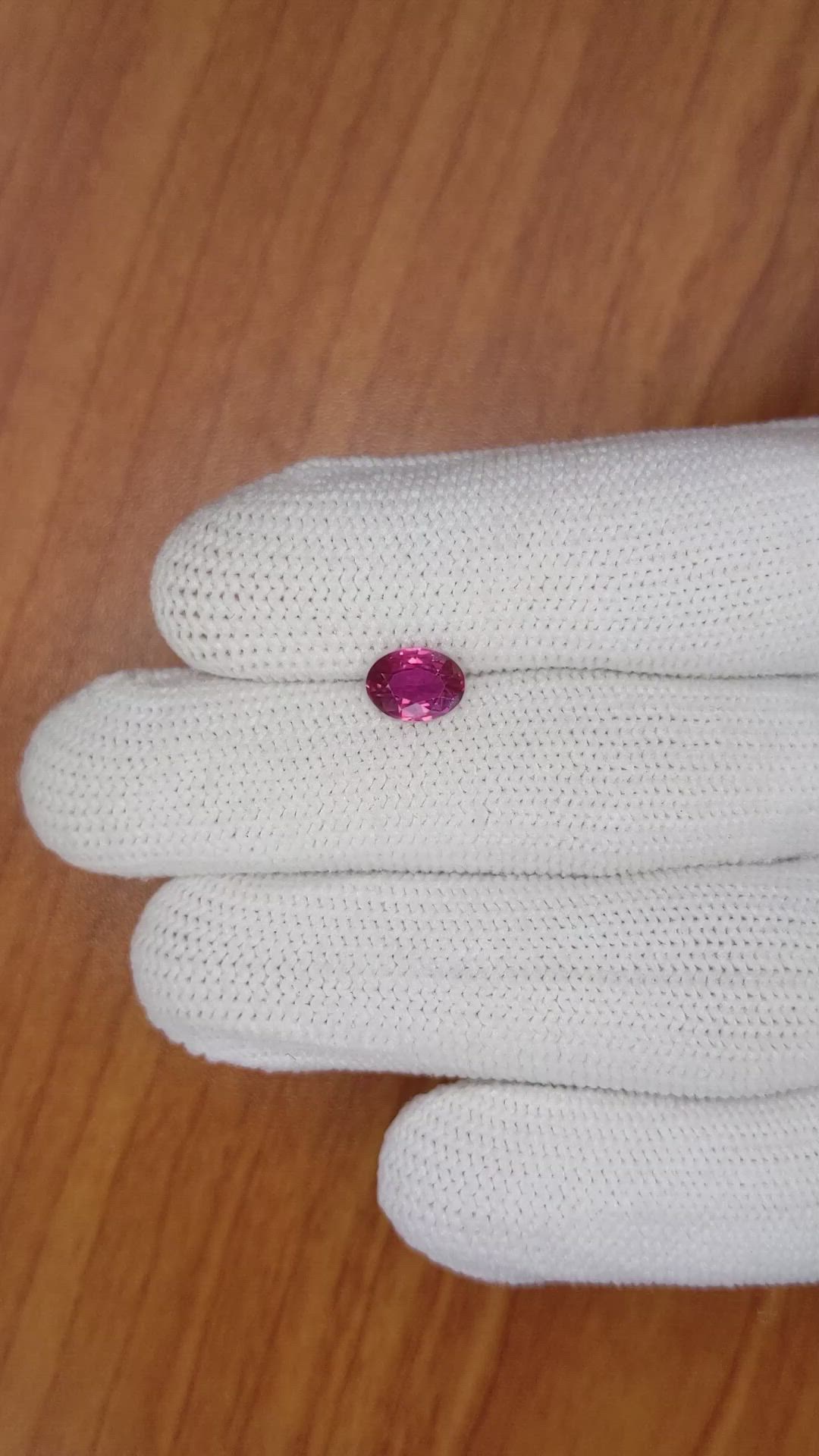 1.25 Ct. Purplish Pink Sapphire from Ceylon (Sri Lanka) Size Video