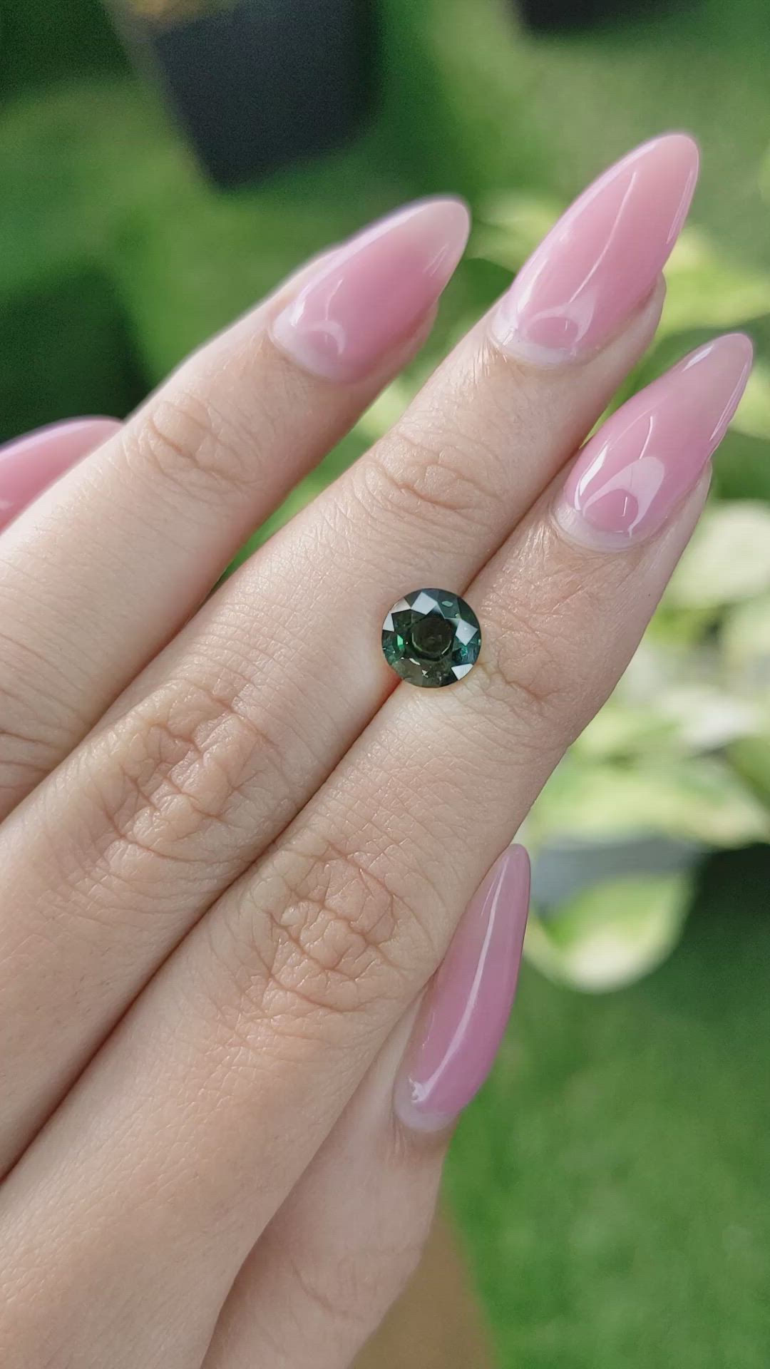 2.16 Ct. Green Sapphire from Ceylon (Sri Lanka) Size Video