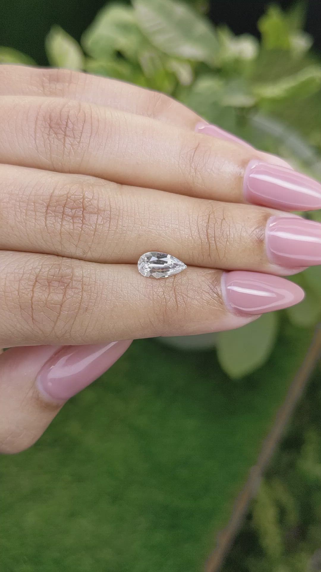 1.33 Ct. White Sapphire from Ceylon (Sri Lanka) Size Video