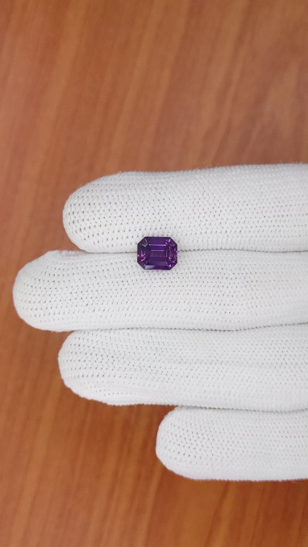 2.99 Ct. Purple Sapphire from Ceylon (Sri Lanka) Size Video