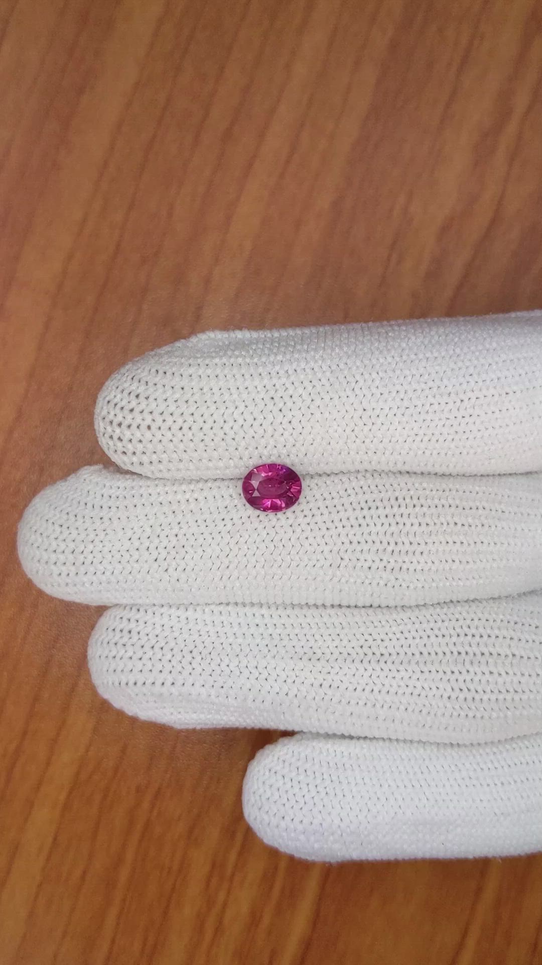 1.29 Ct. Pink Sapphire from Ceylon (Sri Lanka) Size Video