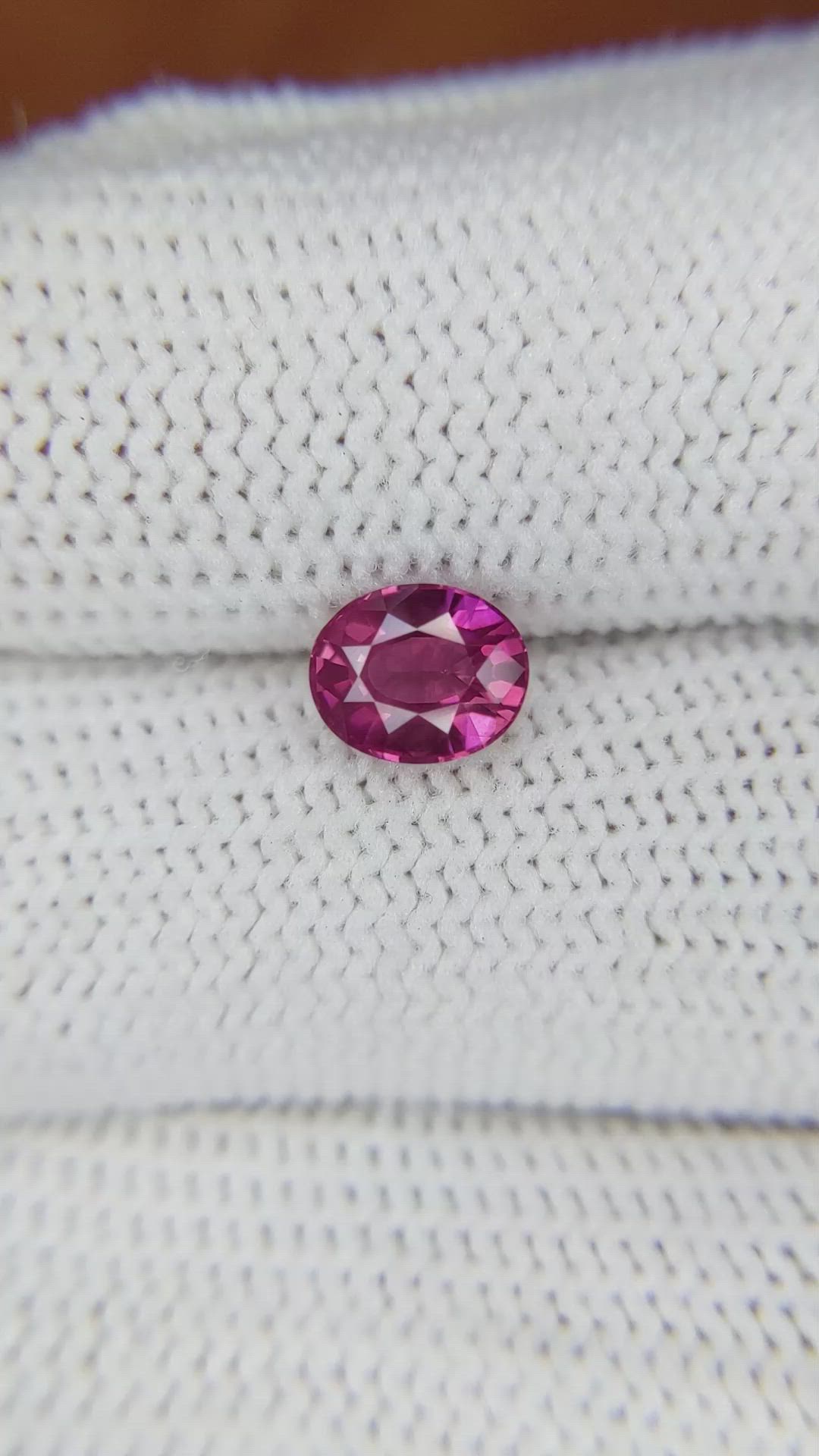 1.29 Ct. Pink Sapphire from Ceylon (Sri Lanka) Size Video