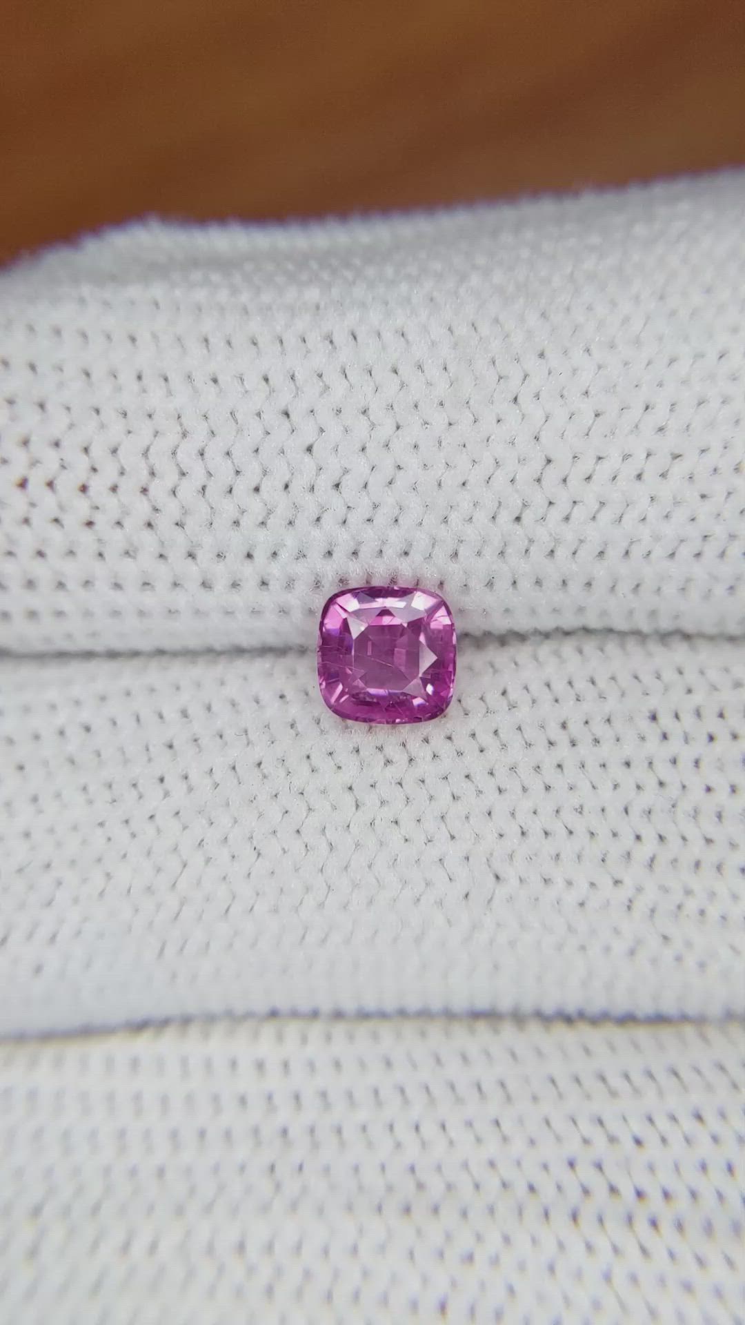 1.03 Ct. Purplish Pink Sapphire from Ceylon (Sri Lanka) Size Video